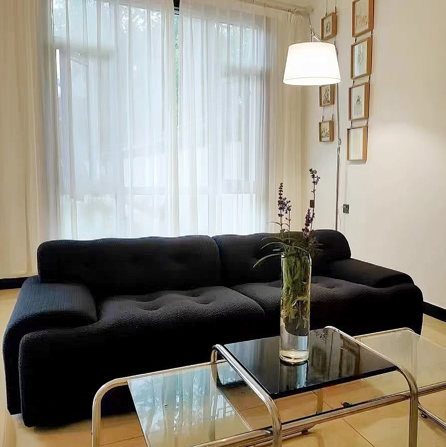 BLOGGER Style Sofa