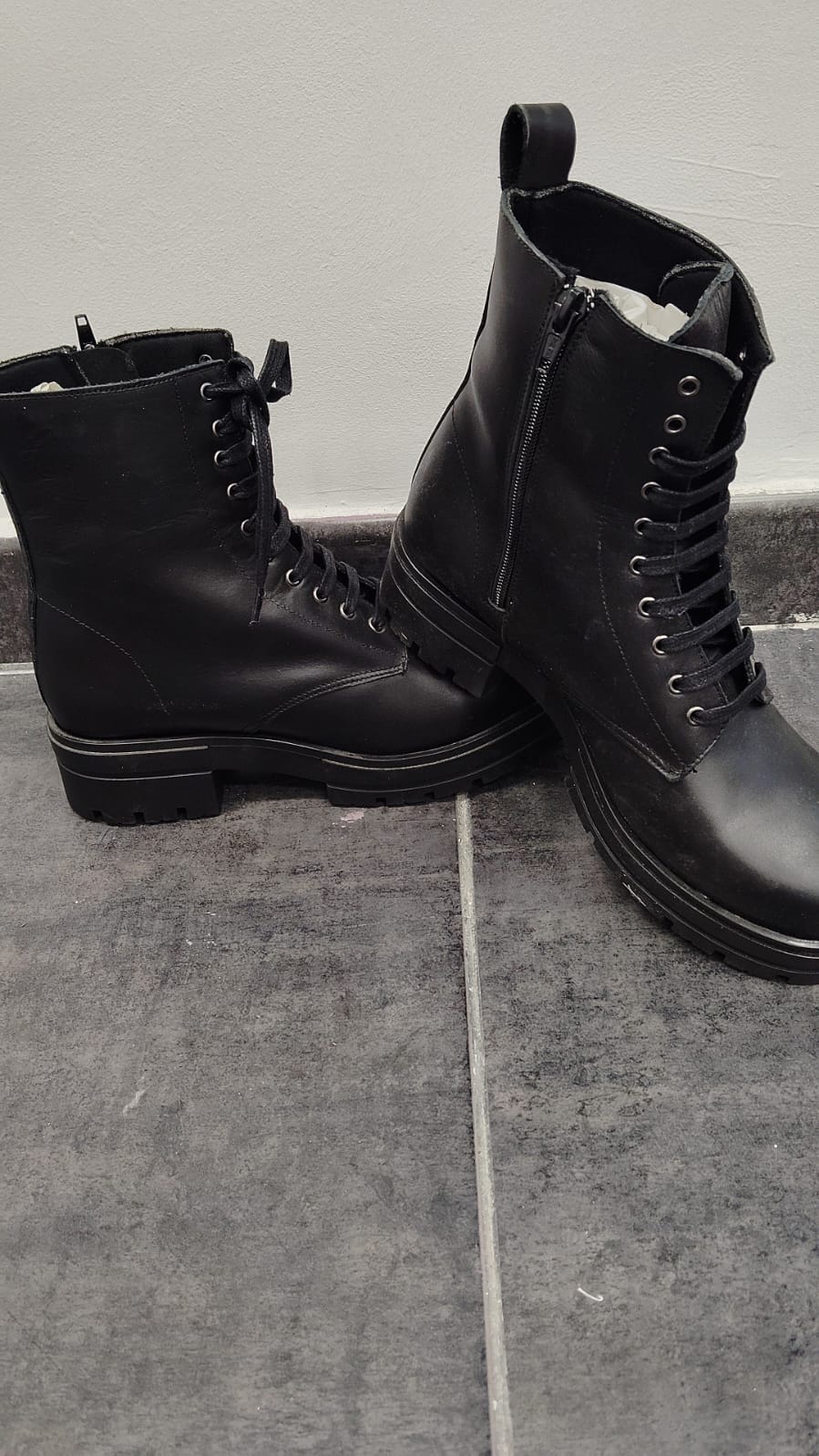 Bota piel negra