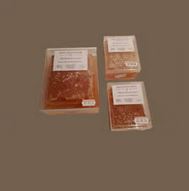 Miel de fleurs en rayon