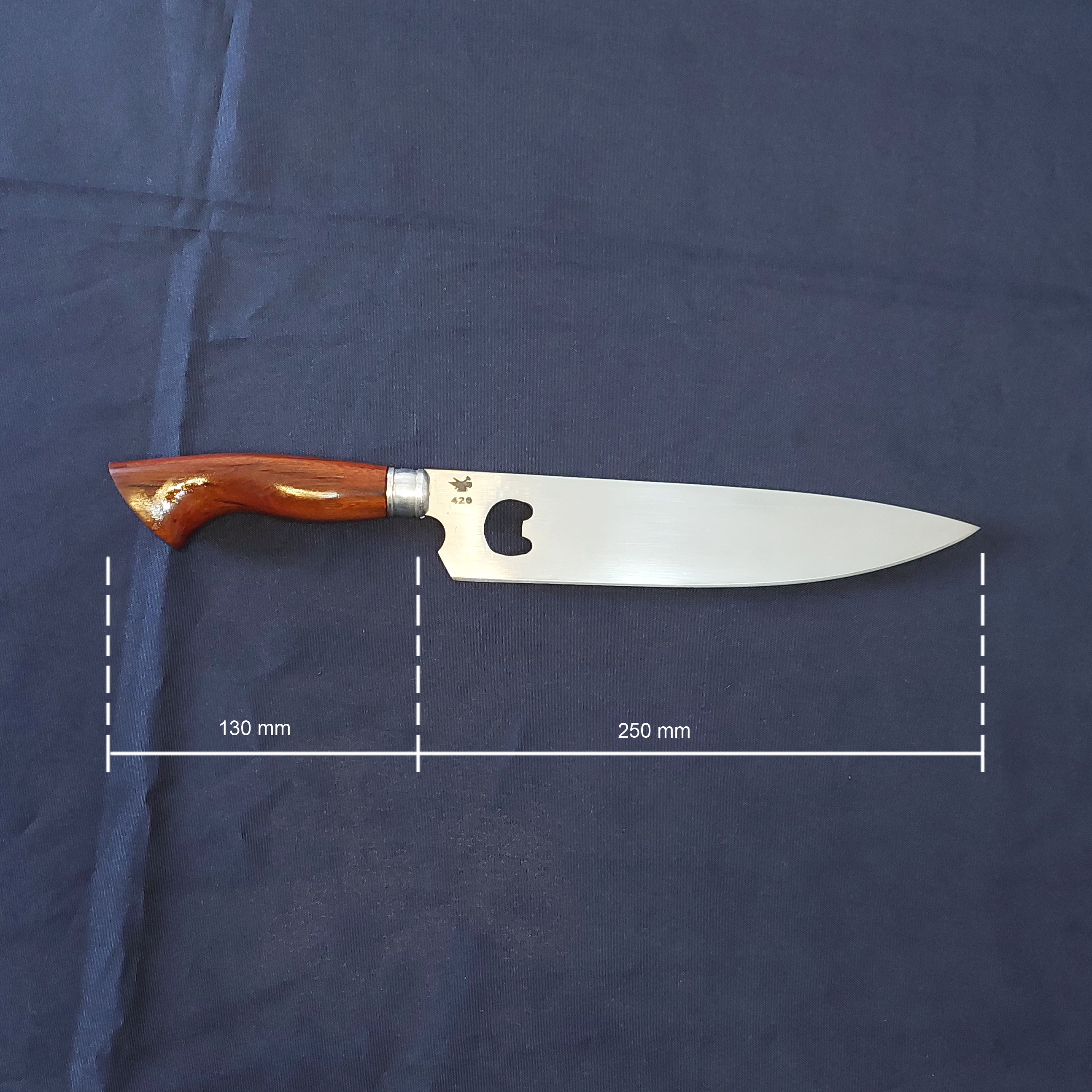 Faca Picanheira em aço inox com abridor.