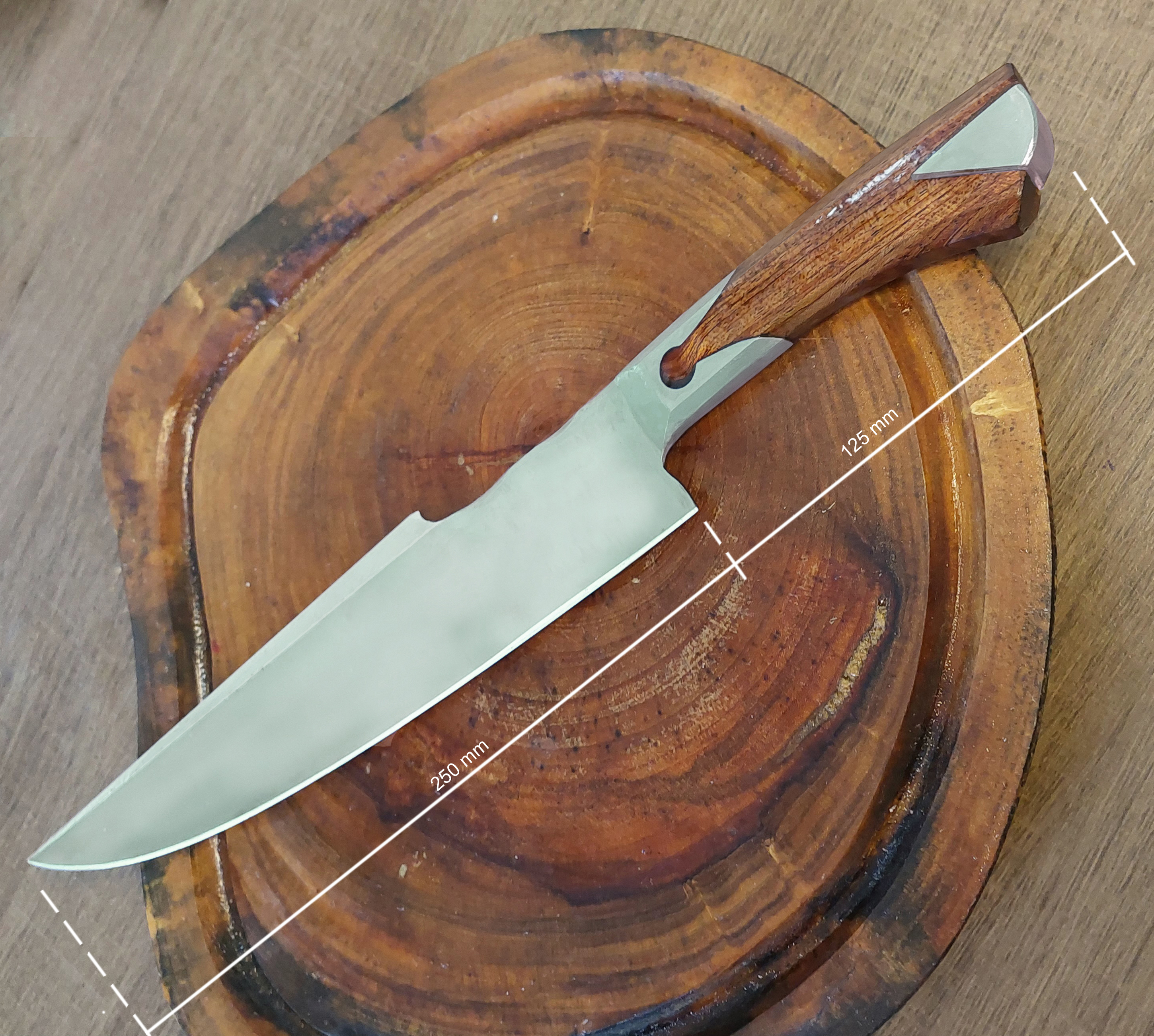 Faca para churrasco e cozinha em aco carbono modelo keyhole 