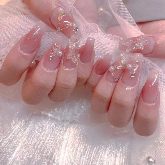 Ongles artificiels décorés