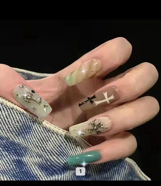 Ongles décoratifs