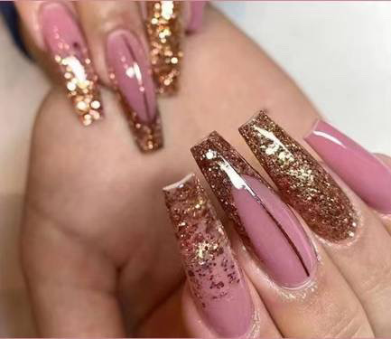 Ongles en gel scintillants