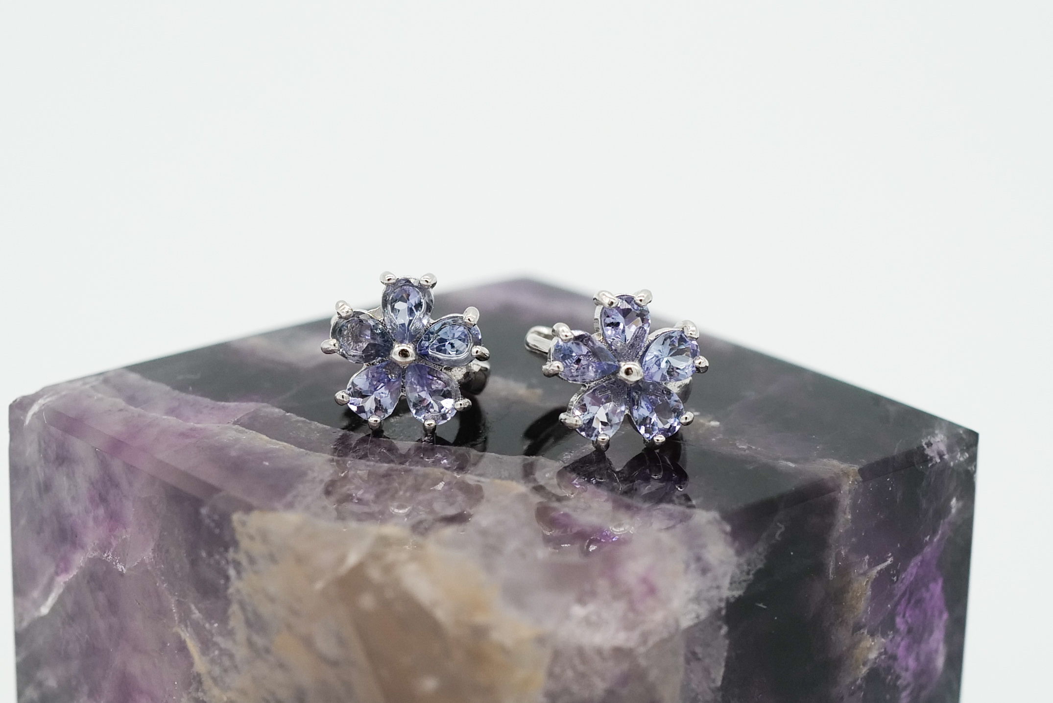 Pendientes de tanzanita