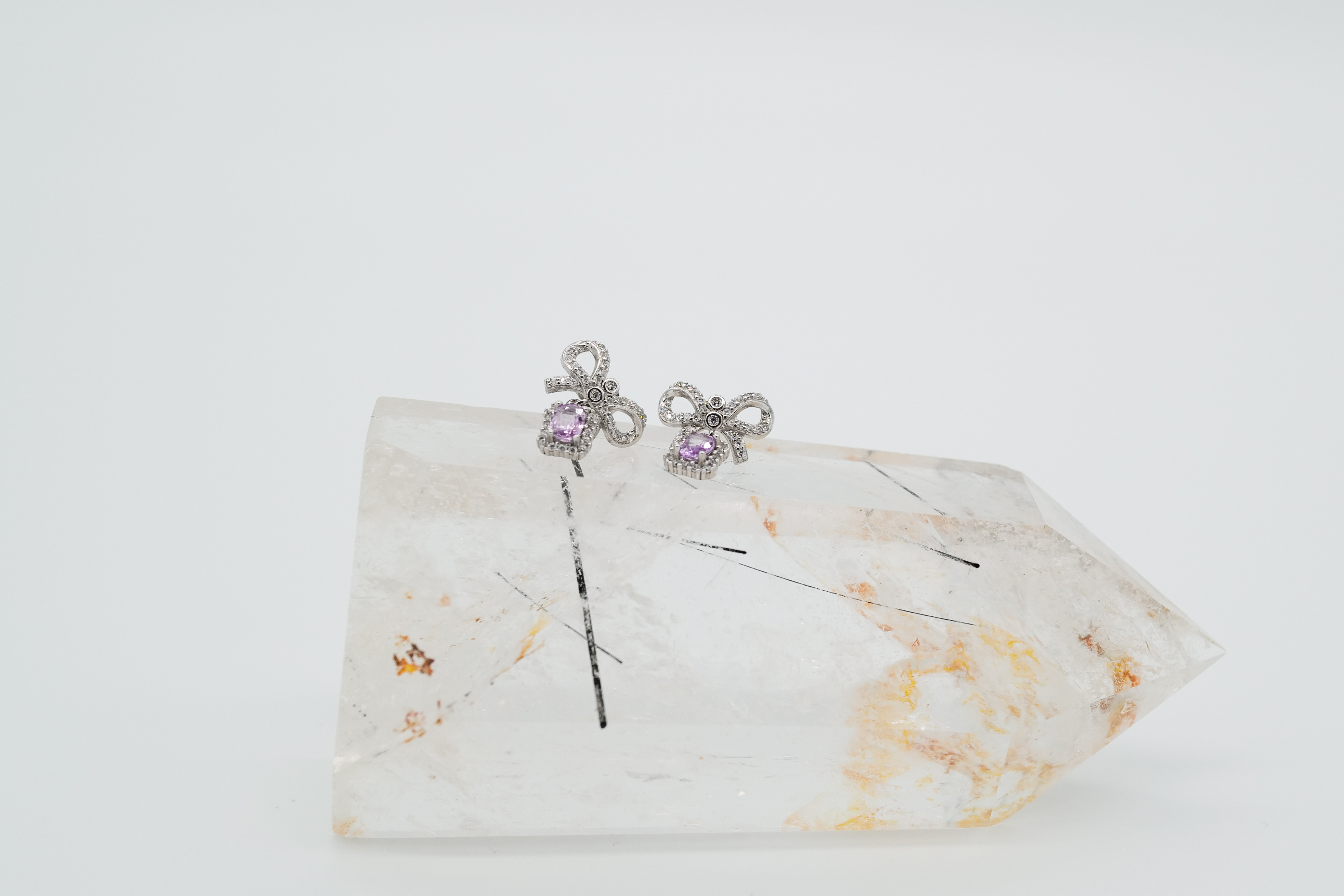 Pendientes de zafiro rosa