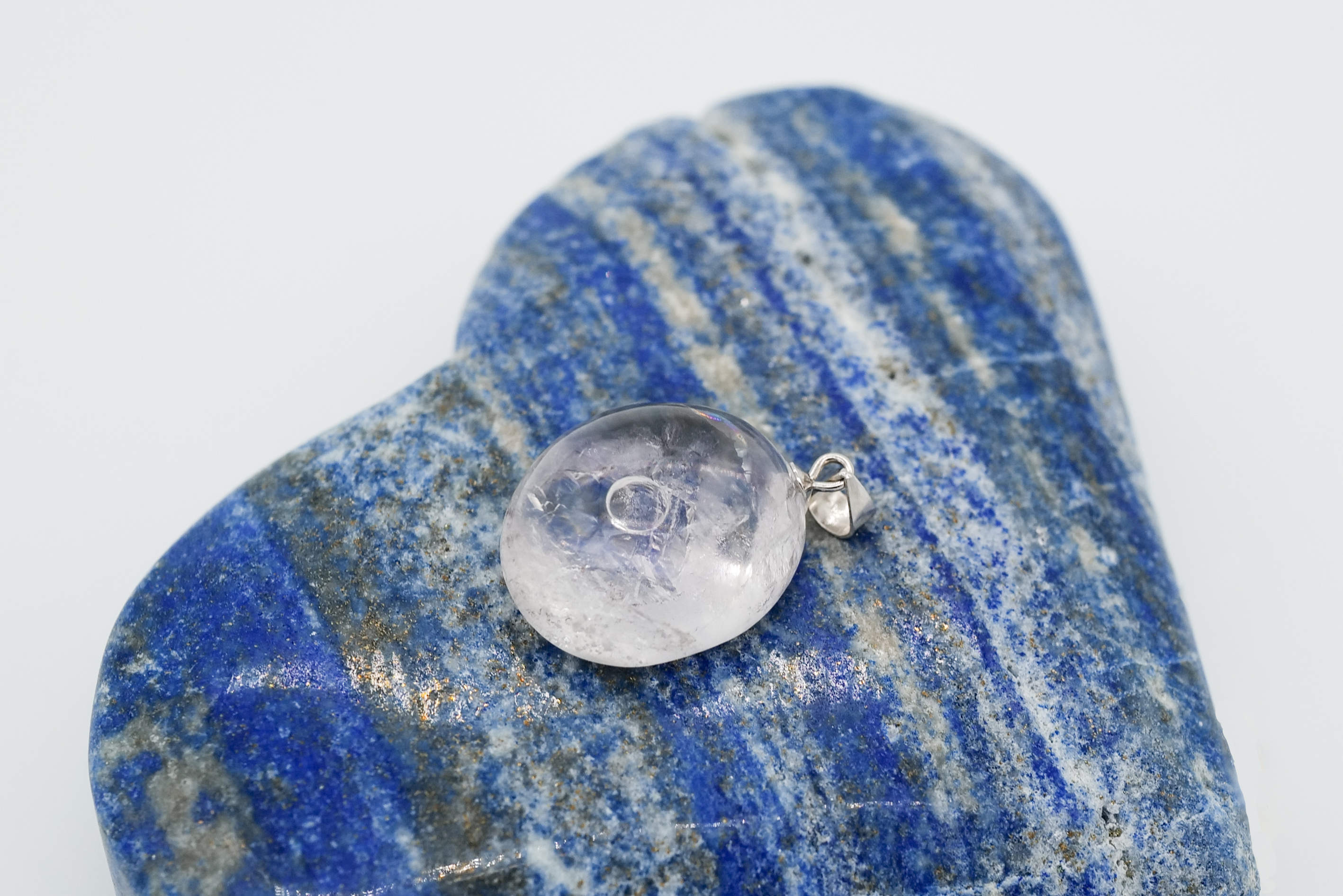 Colgante de cuarzo enhydro