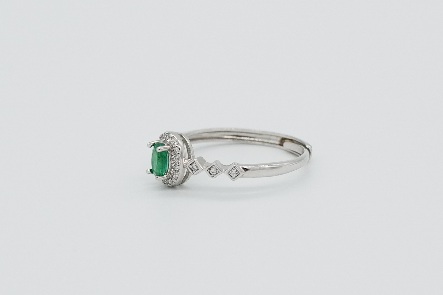 Anillo de esmeralda