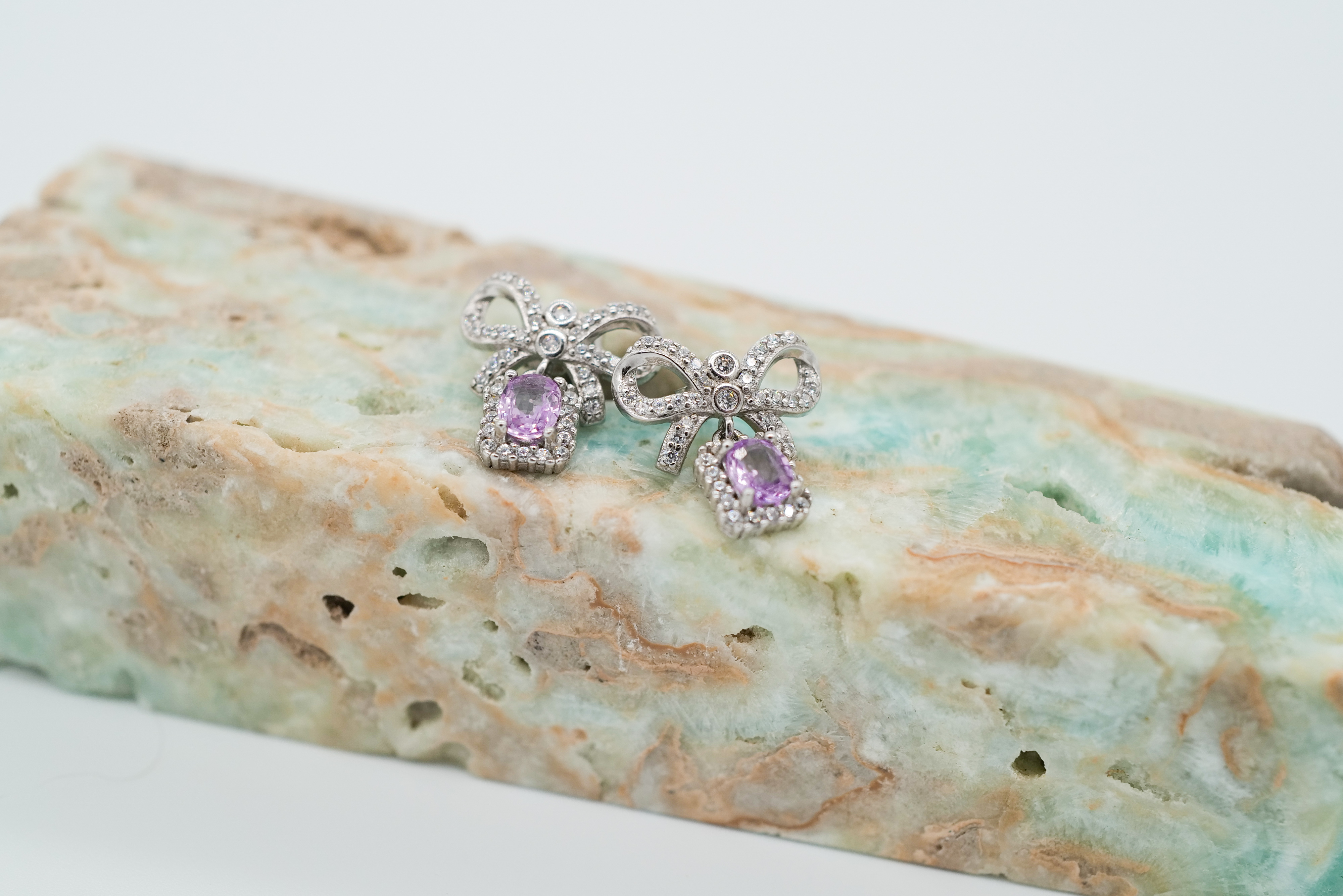 Pendientes de zafiro rosa