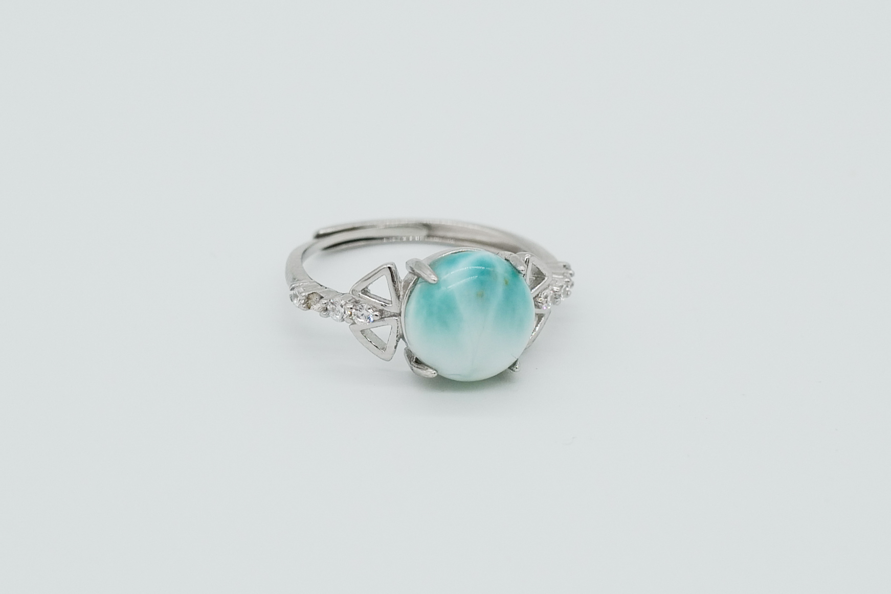 Anillo de larimar
