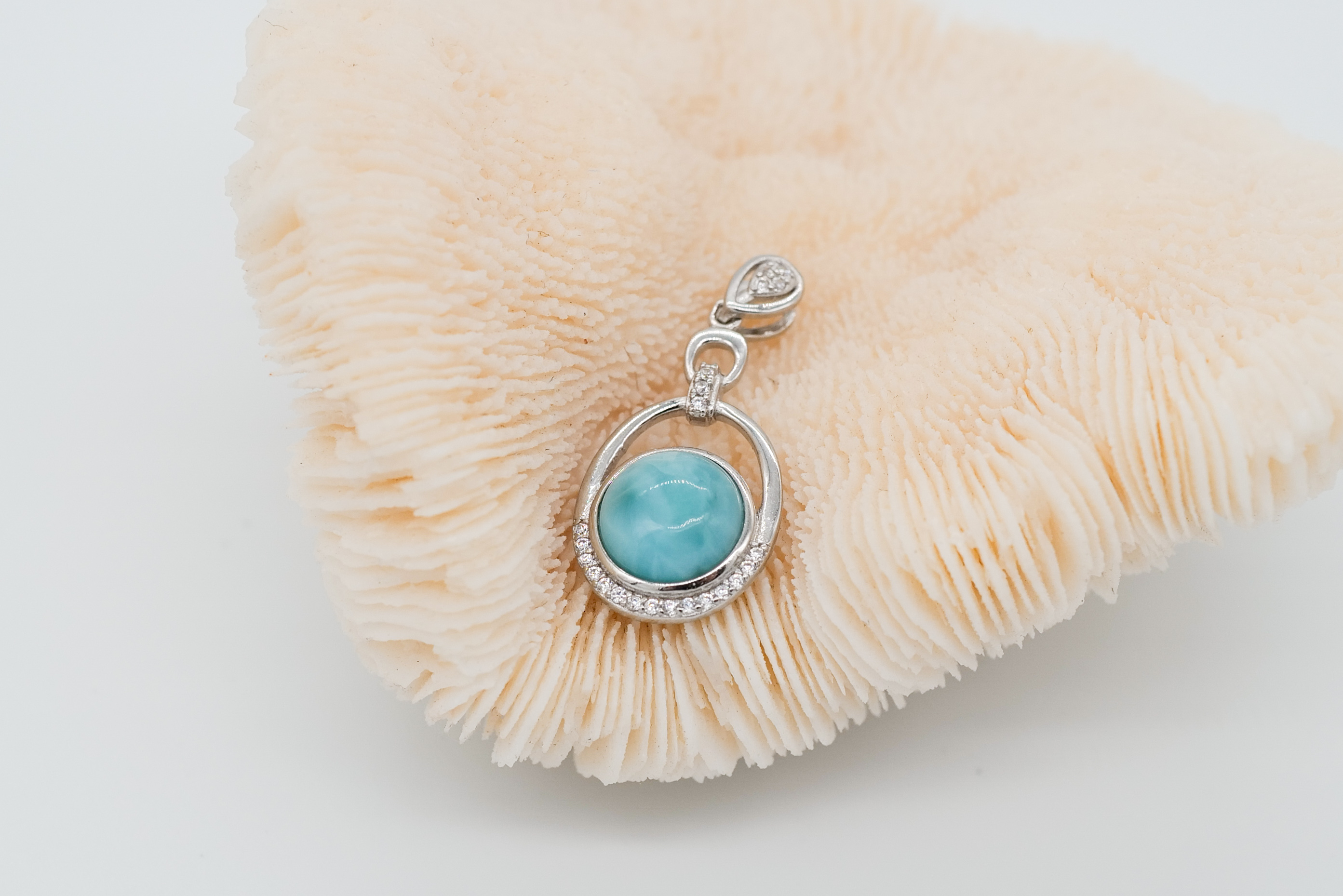 Colgante de larimar