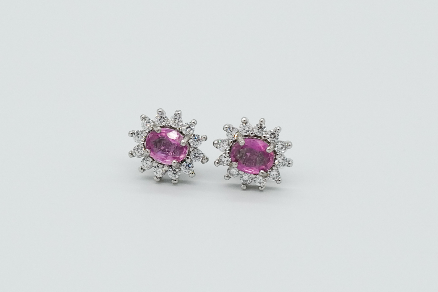 Pendientes con zafiro rosa