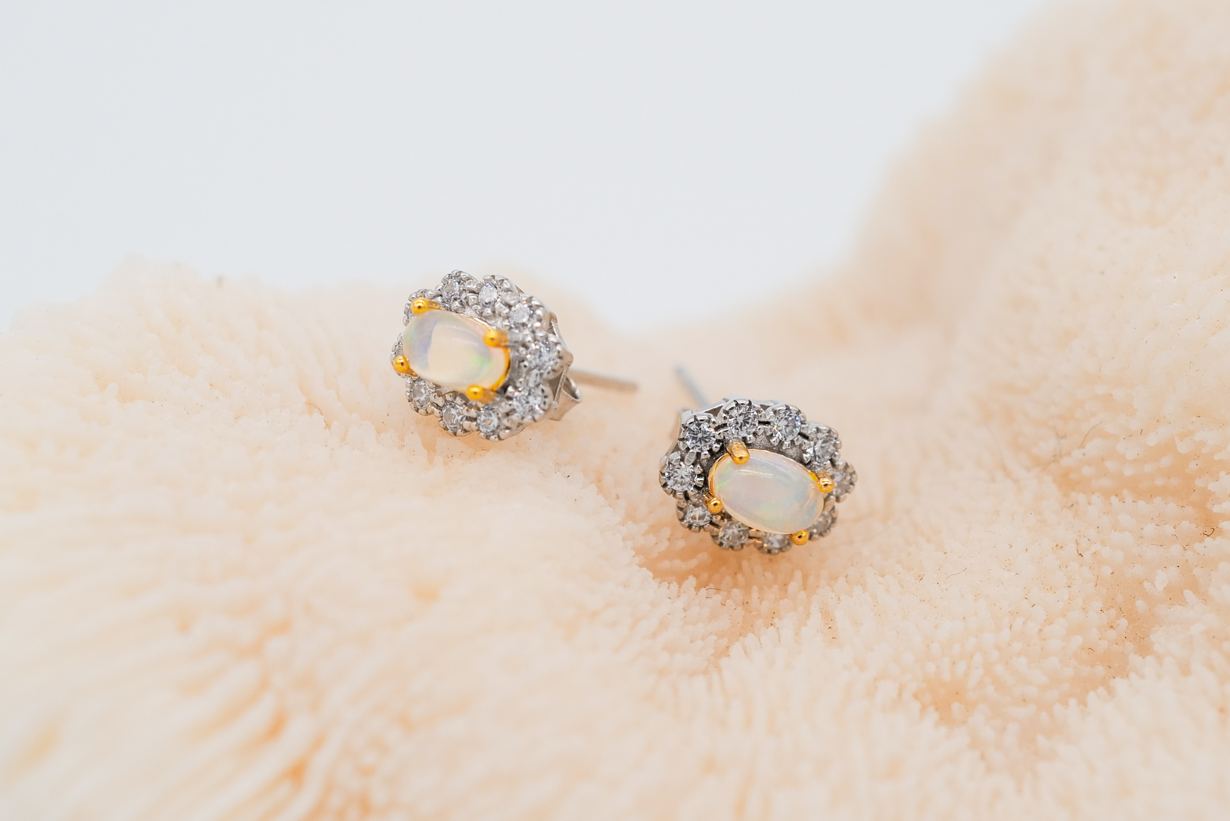 Pendientes con ópalos etíopes