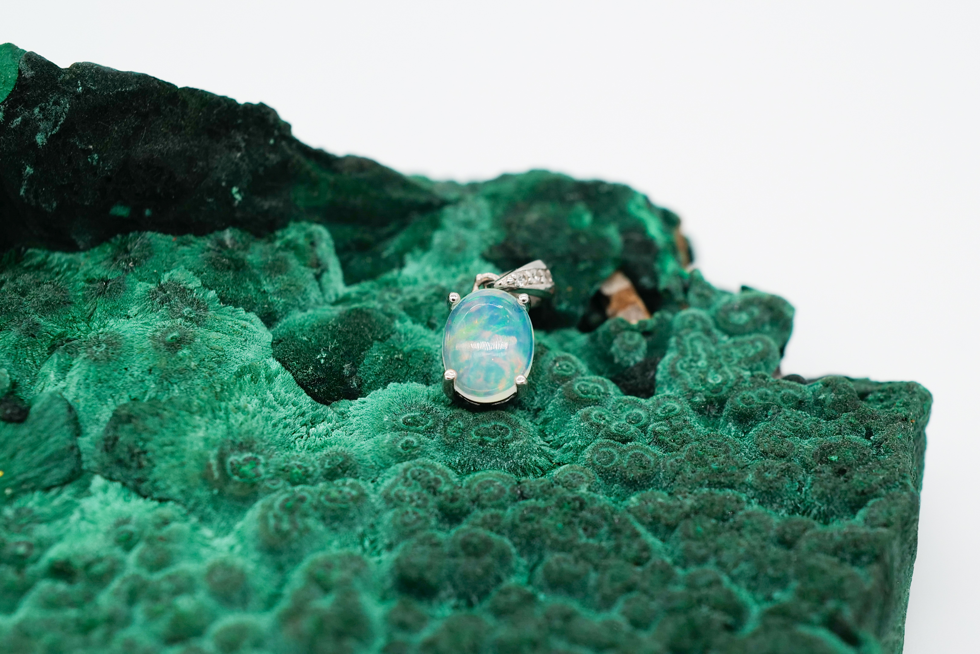 Colgante de ópalo etíope