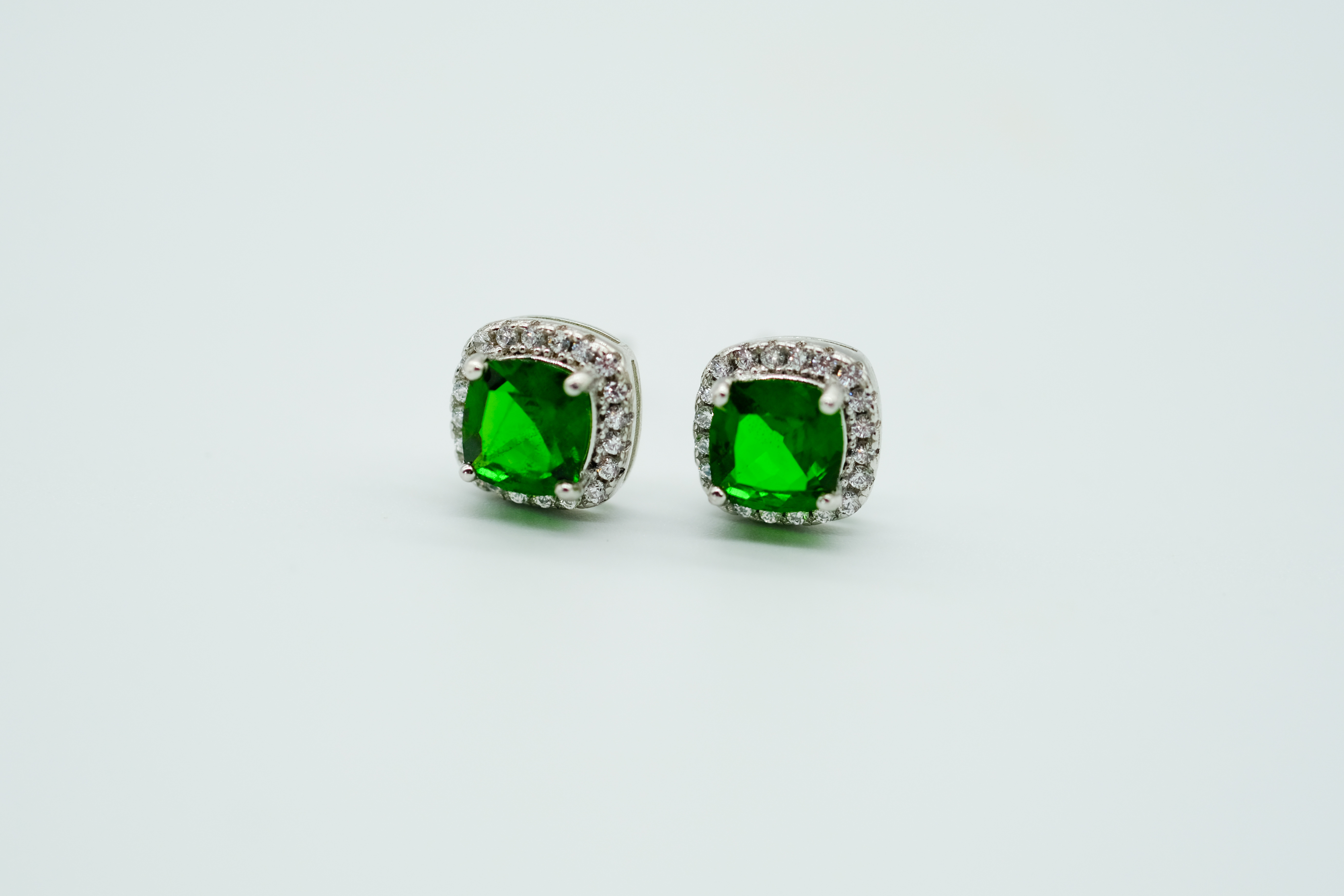 Pendientes con diopside