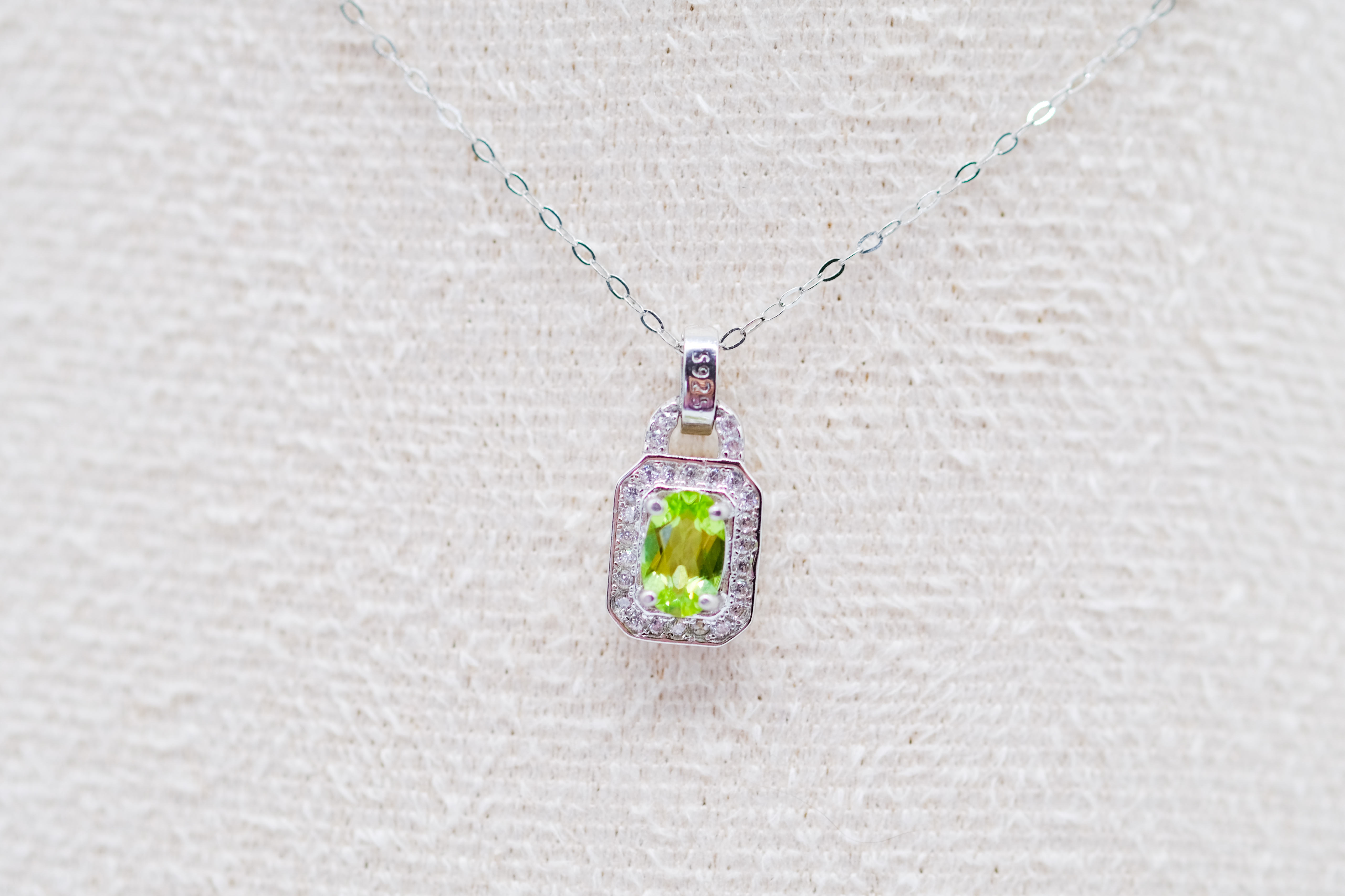 Colgante con peridoto