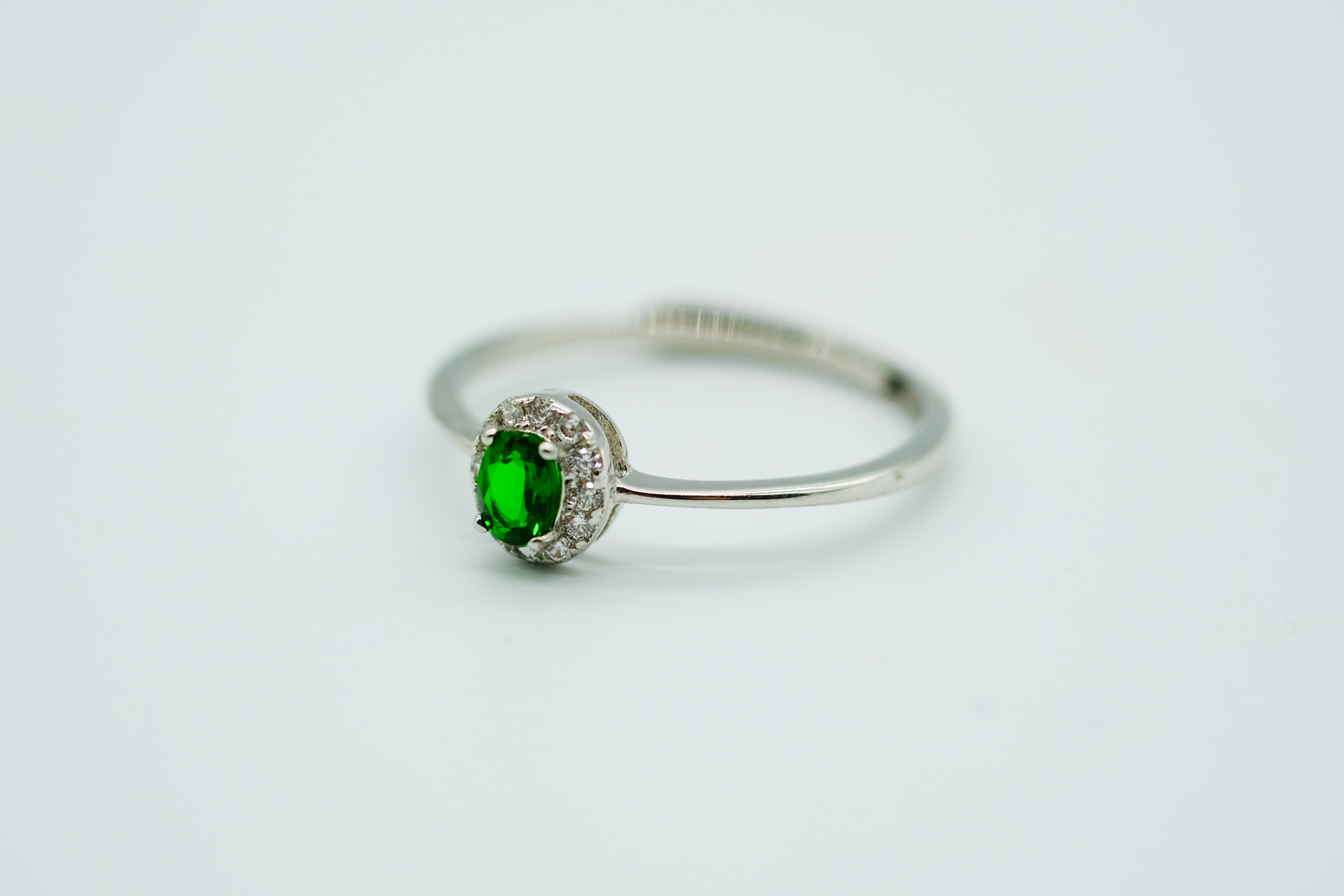 Anillo sencillo con diopside