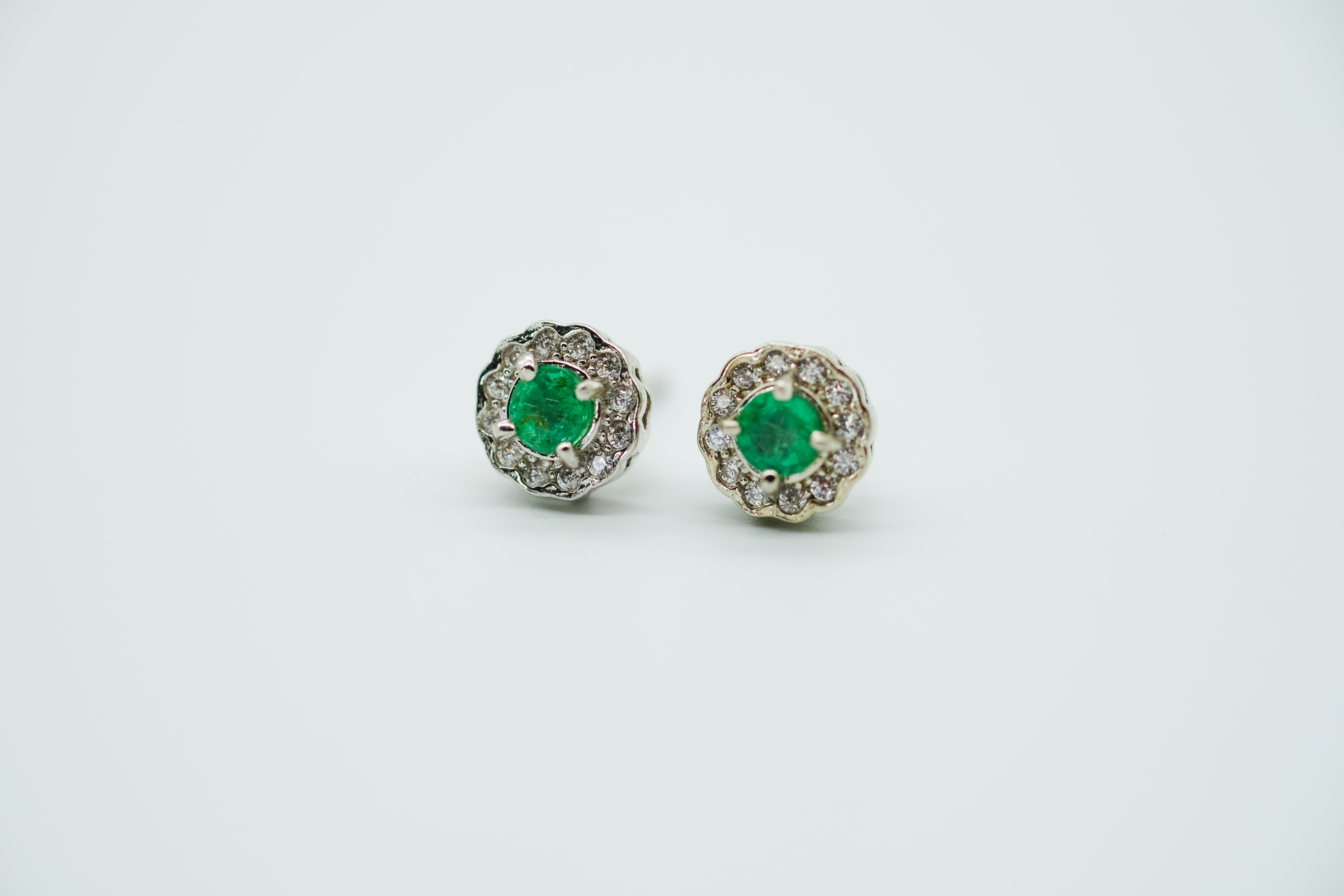 Pendientes con esmeraldas