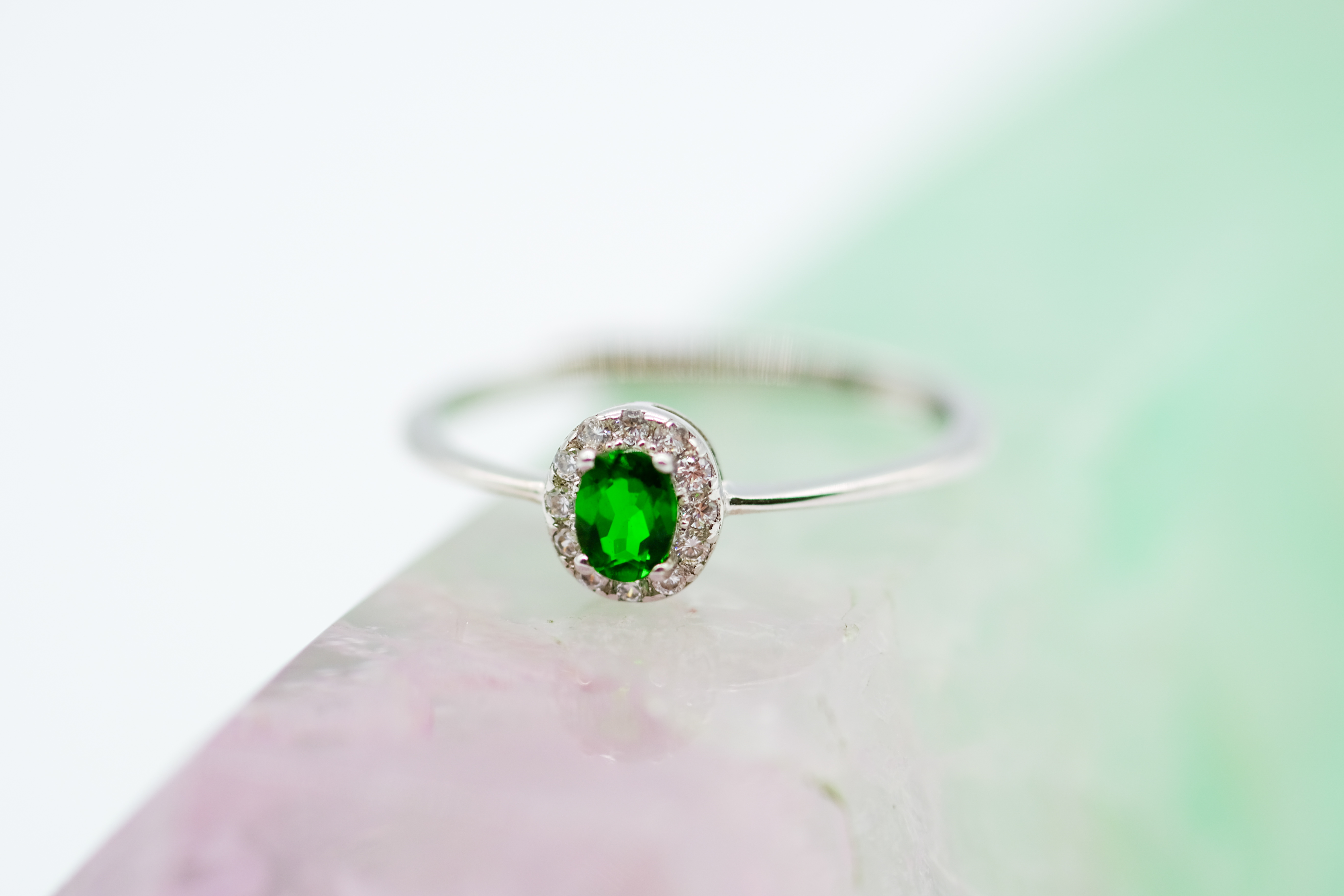 Anillo sencillo con diopside