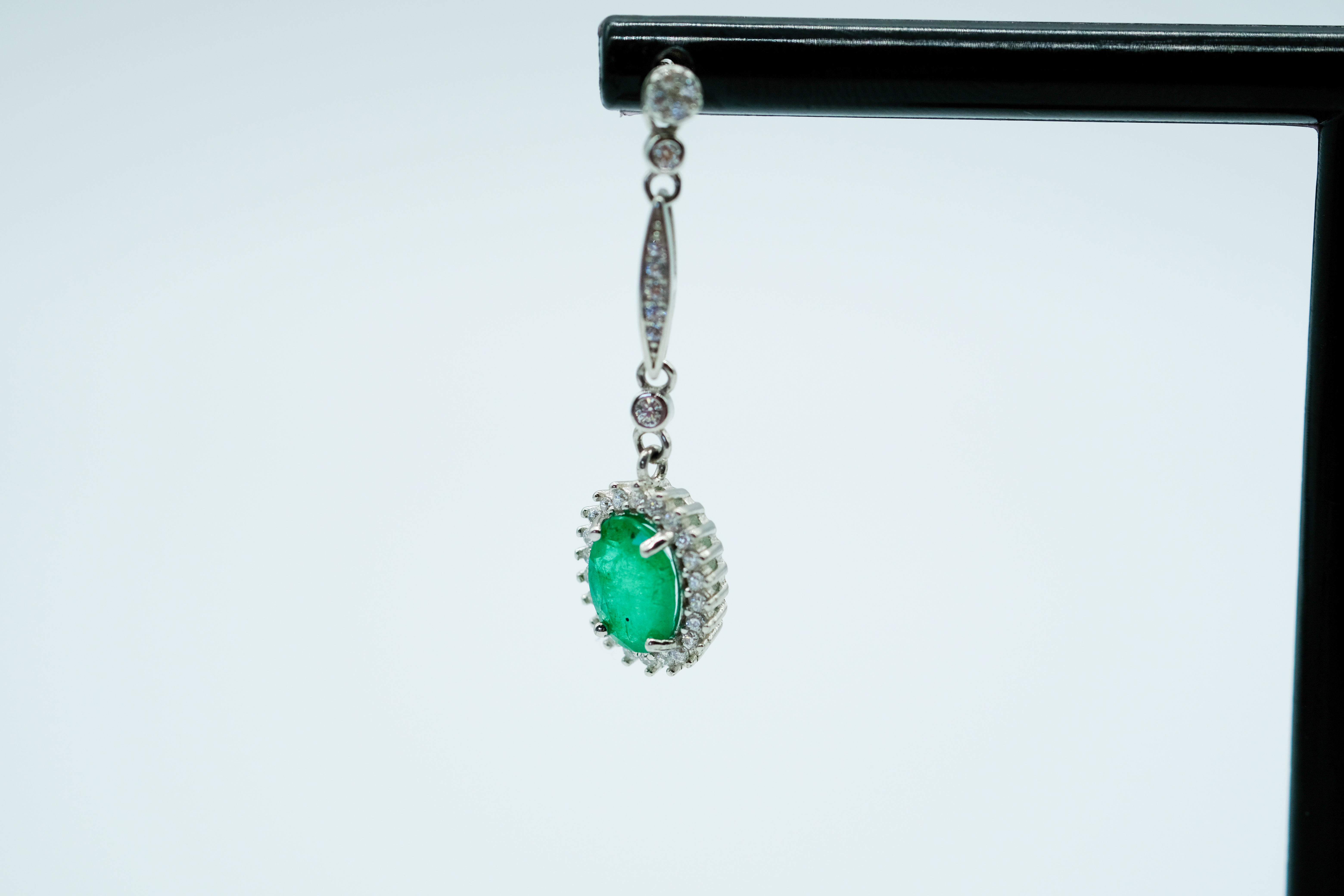 Pendientes con gran esmeralda