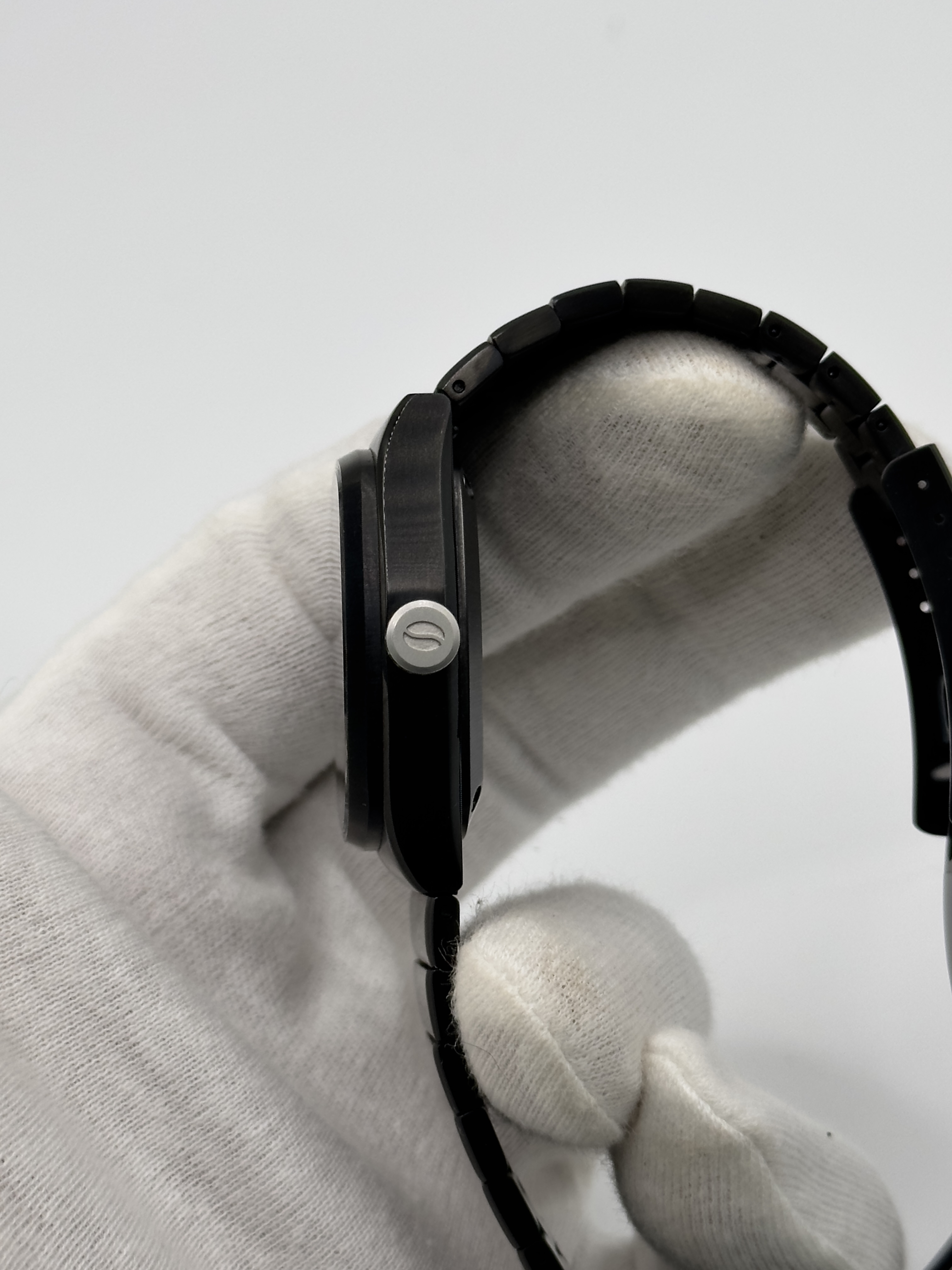 Metric Brew Automatic Black PVD