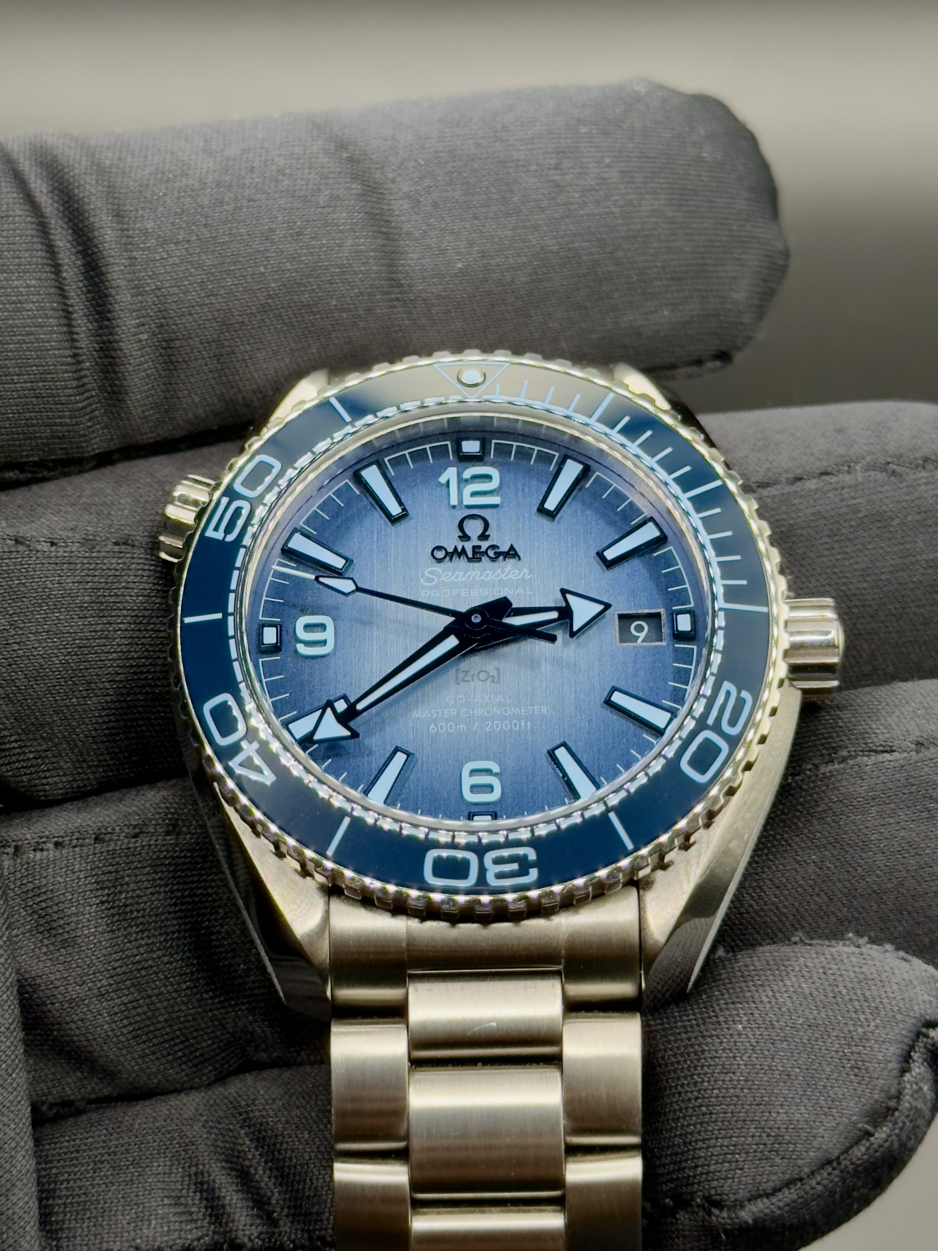 Omega Seamaster Planet Ocean 600M Summer Blue (215.30.40.20.03.002)