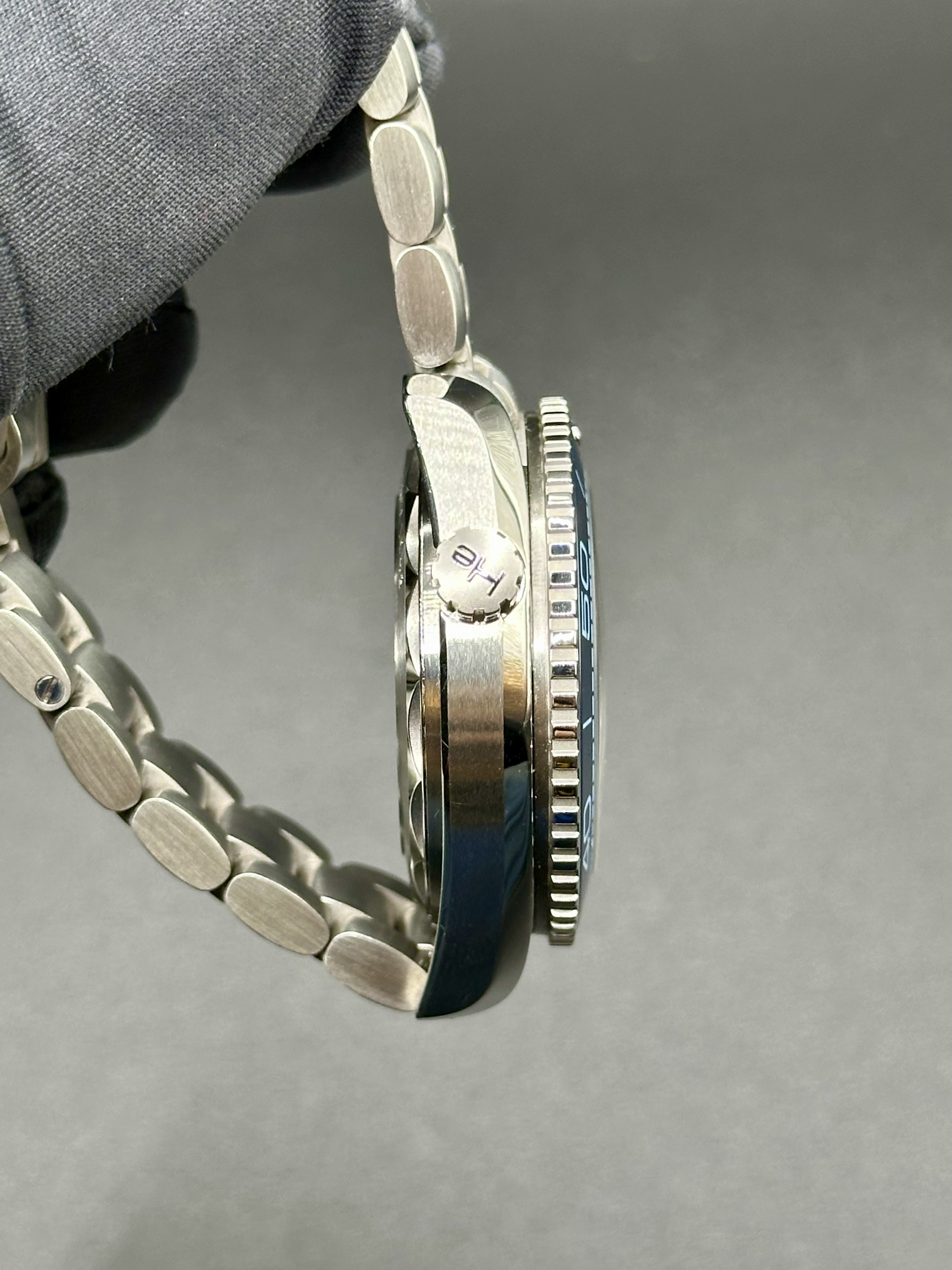 Omega Seamaster Planet Ocean 600M Summer Blue (215.30.40.20.03.002)