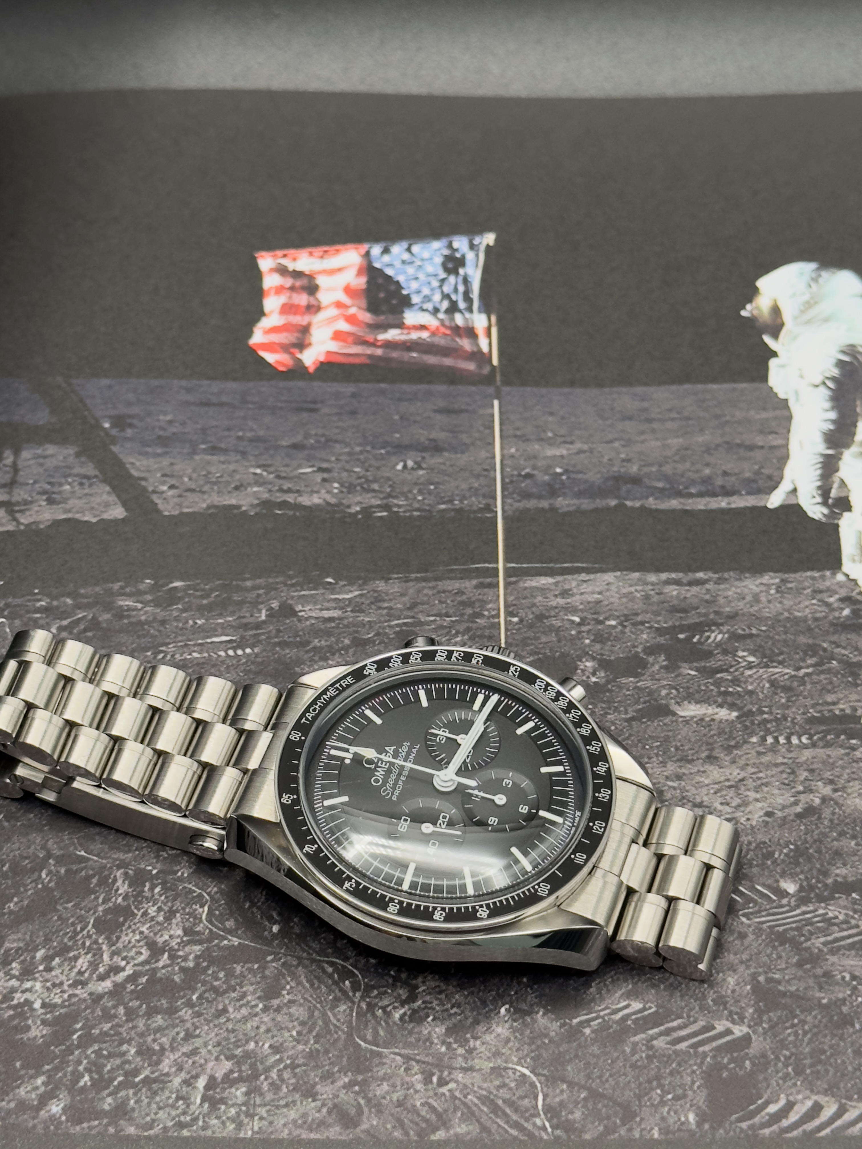 Omega Speedmaster Professional Moonwatch – Hesalite Crystal | Ref. 310.30.42.50.01.001