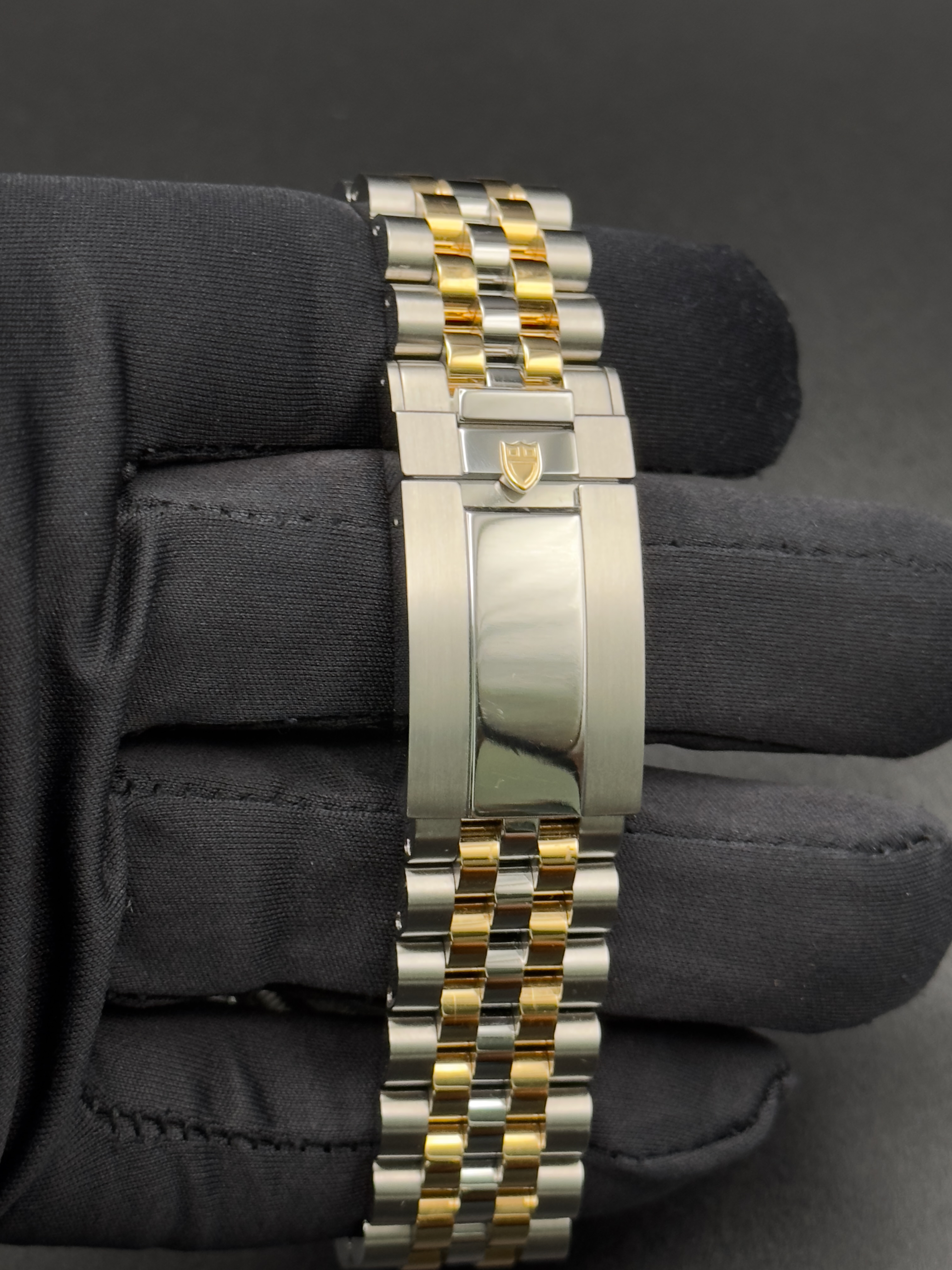 Tudor Black Bay Steel and 18k yellow Gold Factory set Diamonds 39mm