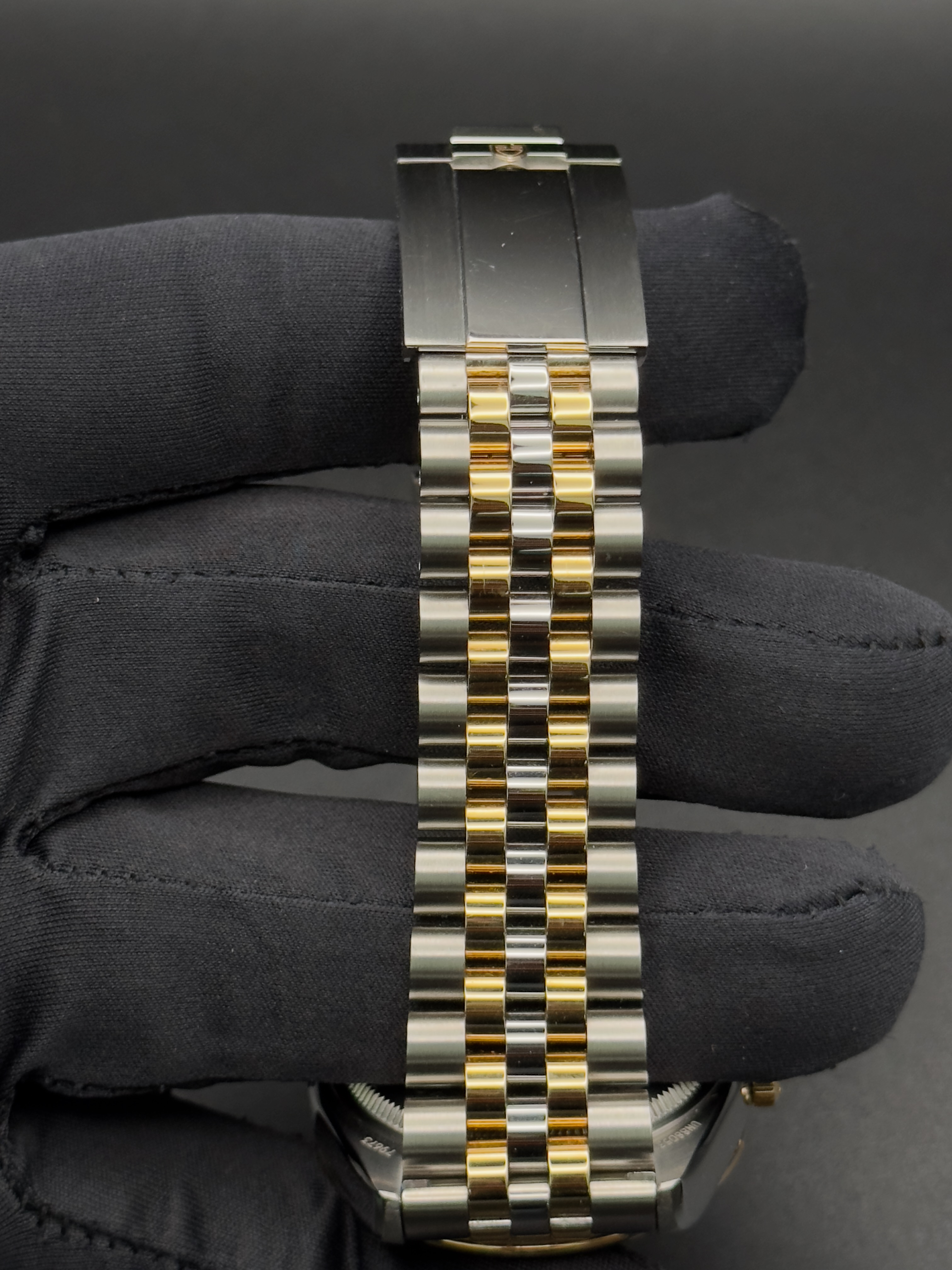 Tudor Black Bay Steel and 18k yellow Gold Factory set Diamonds 39mm
