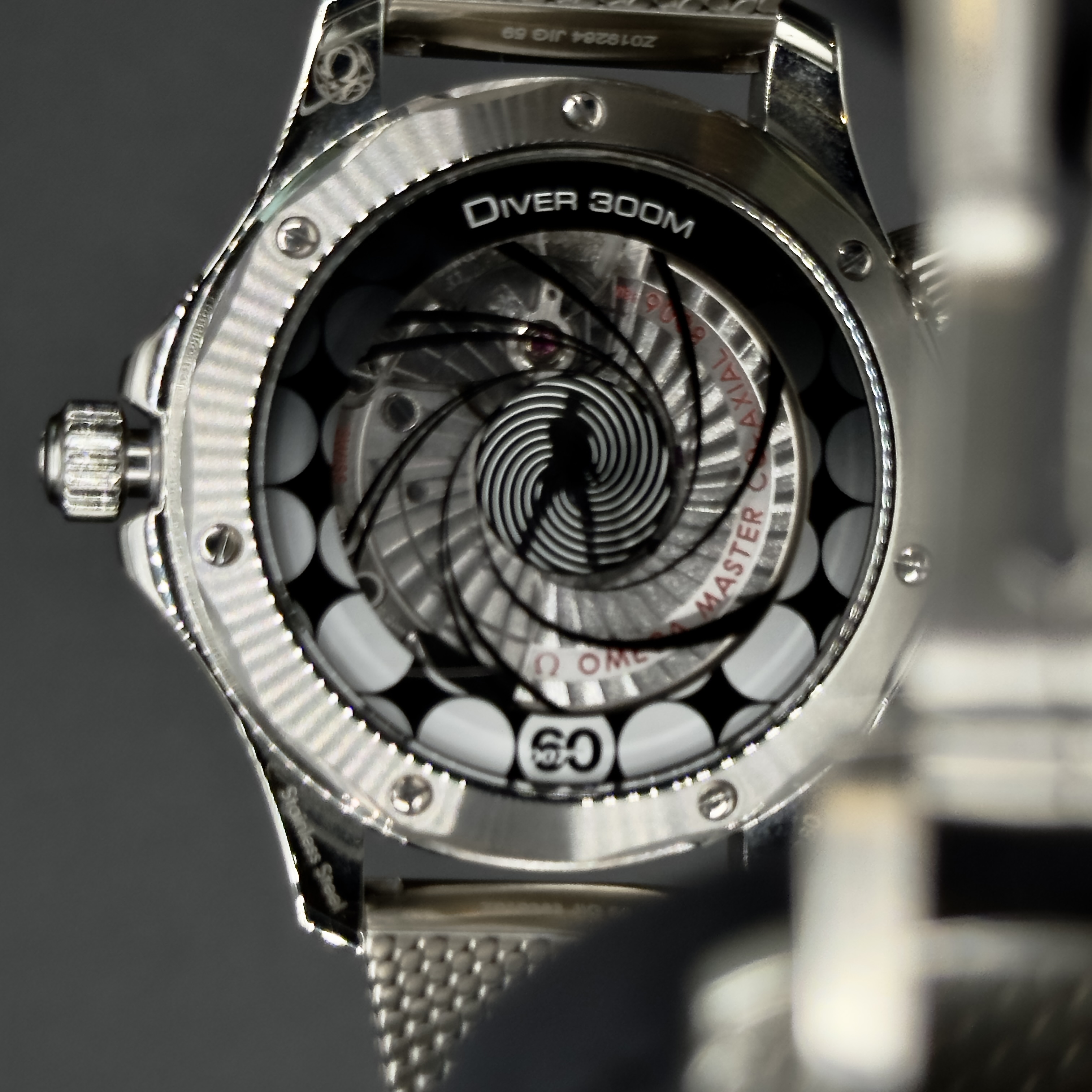 Omega James Bond Seamaster Diver 300M Co-Axial Master Chronometer 42mm – Blue Wave Dial