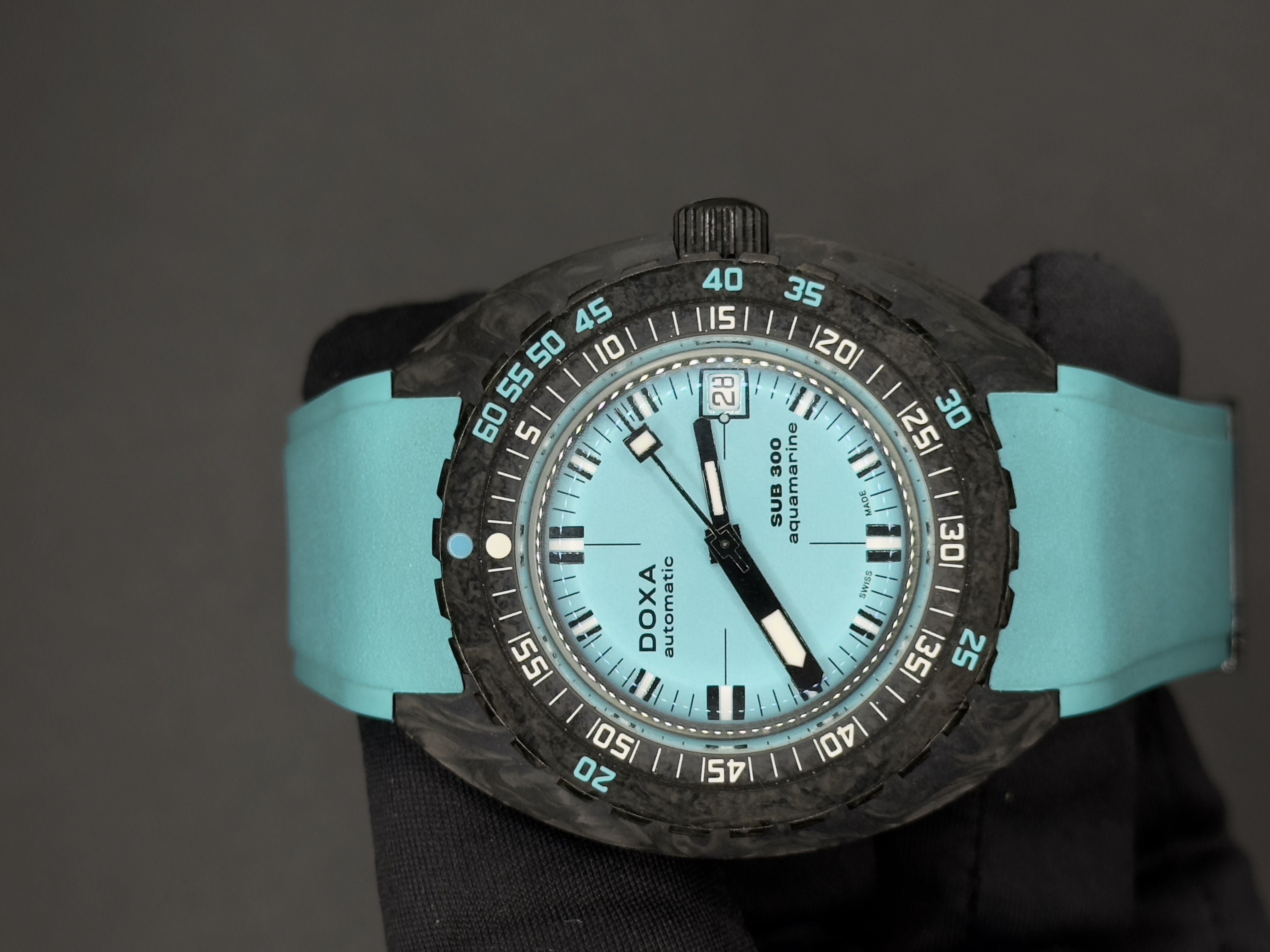 Doxa SUB 300 Carbon “Aqua Marine” – Forged Carbon Case COSC Certified