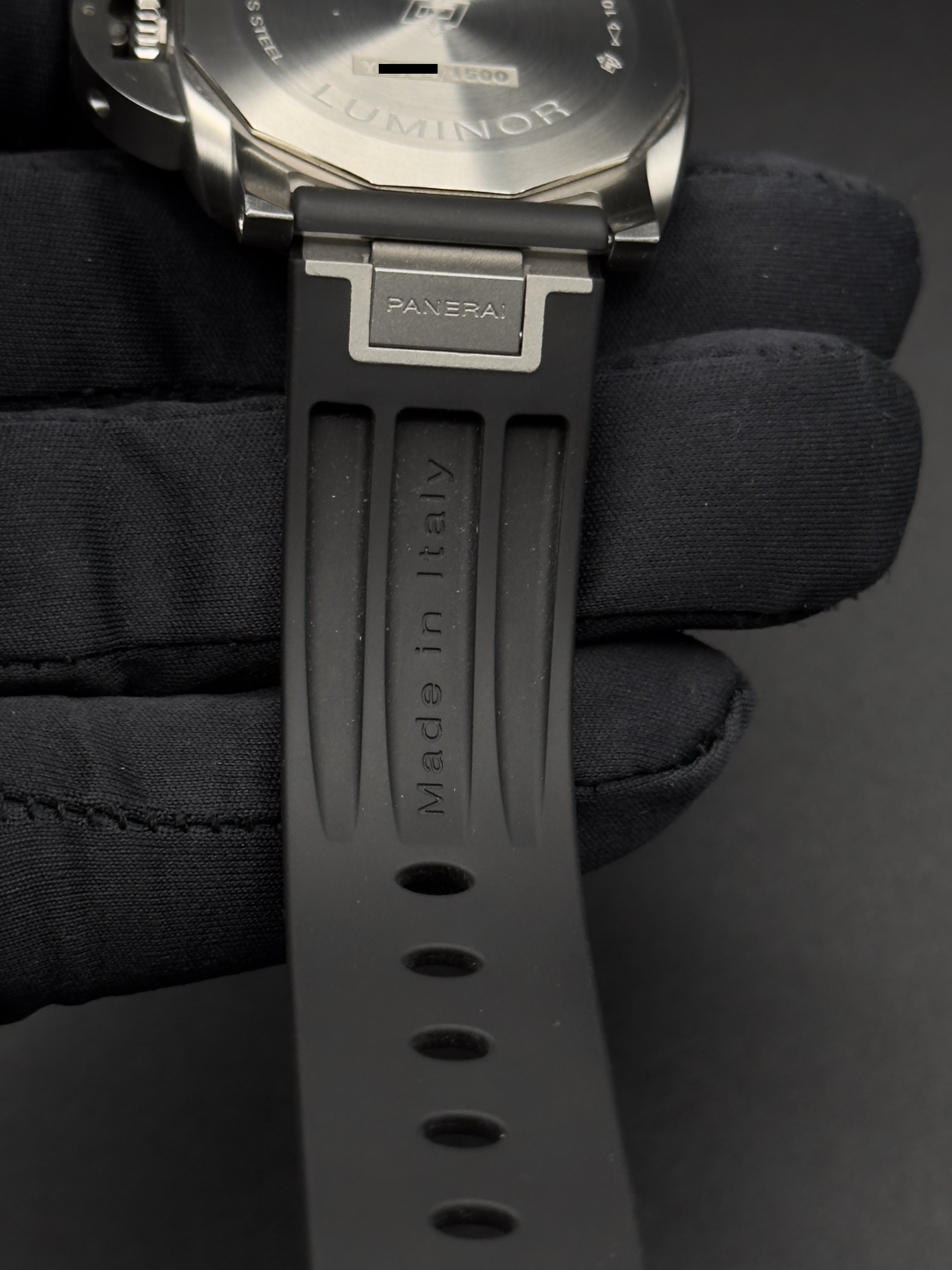 Panerai Luminor Quaranta PAM01372