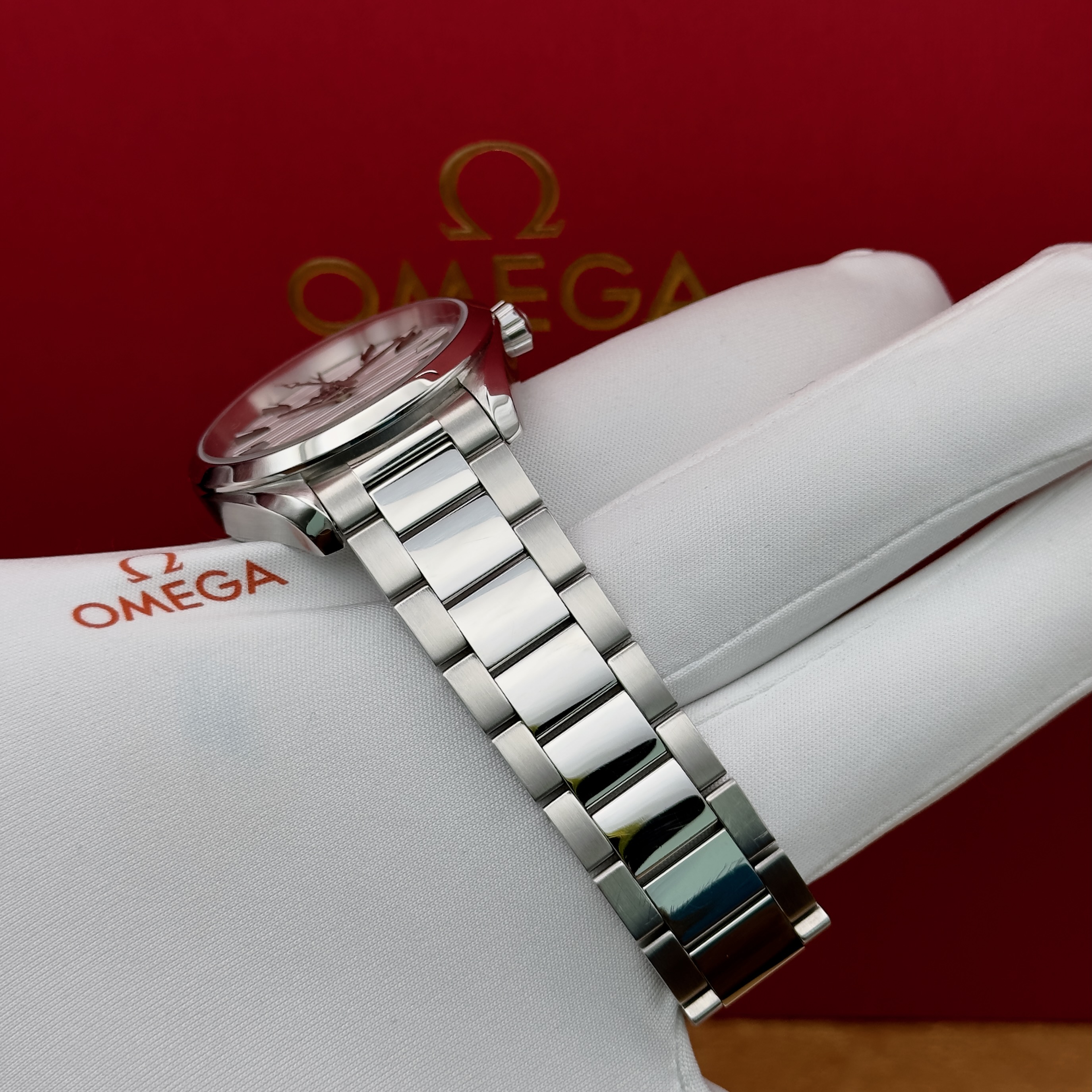 Omega Seamaster Aqua Terra 150M – 38mm 