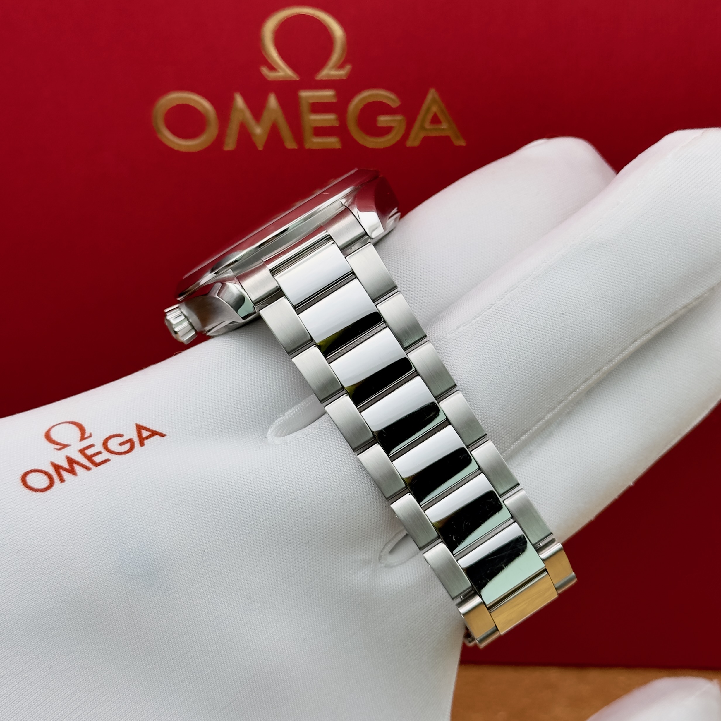 Omega Seamaster Aqua Terra 150M – 38mm 