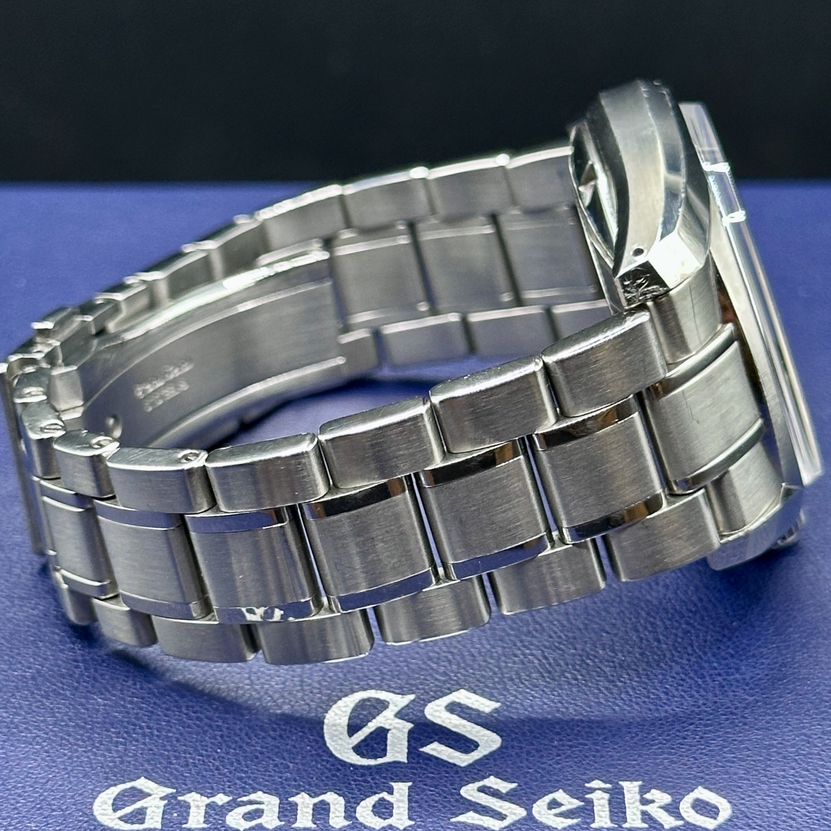 Grand Seiko Hi-Beat 36000 Heritage Shubun Four Seasons Collection Autumn SBGH273