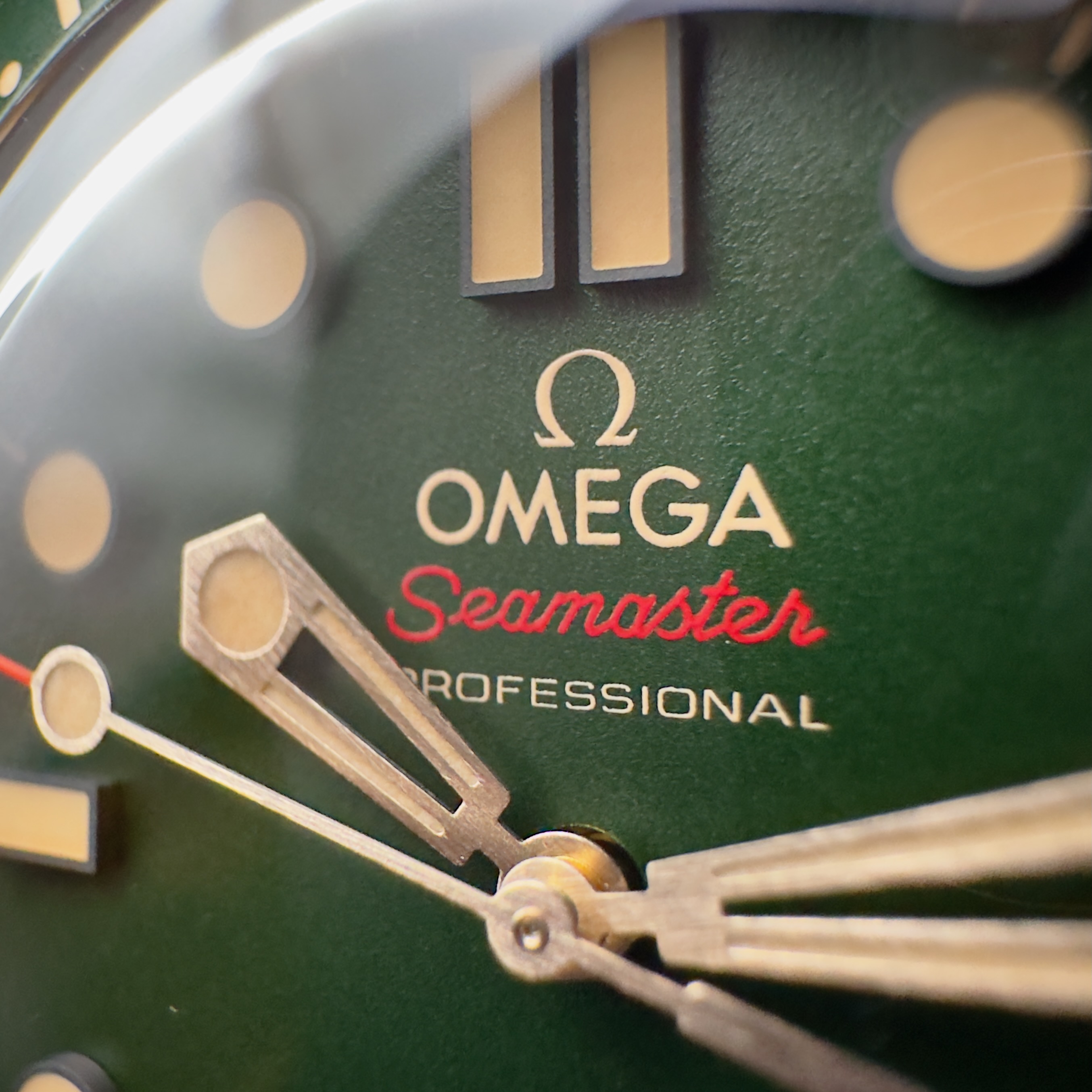 Omega Seamaster Diver 300M Titanium & Bronze Gold | Green Dial