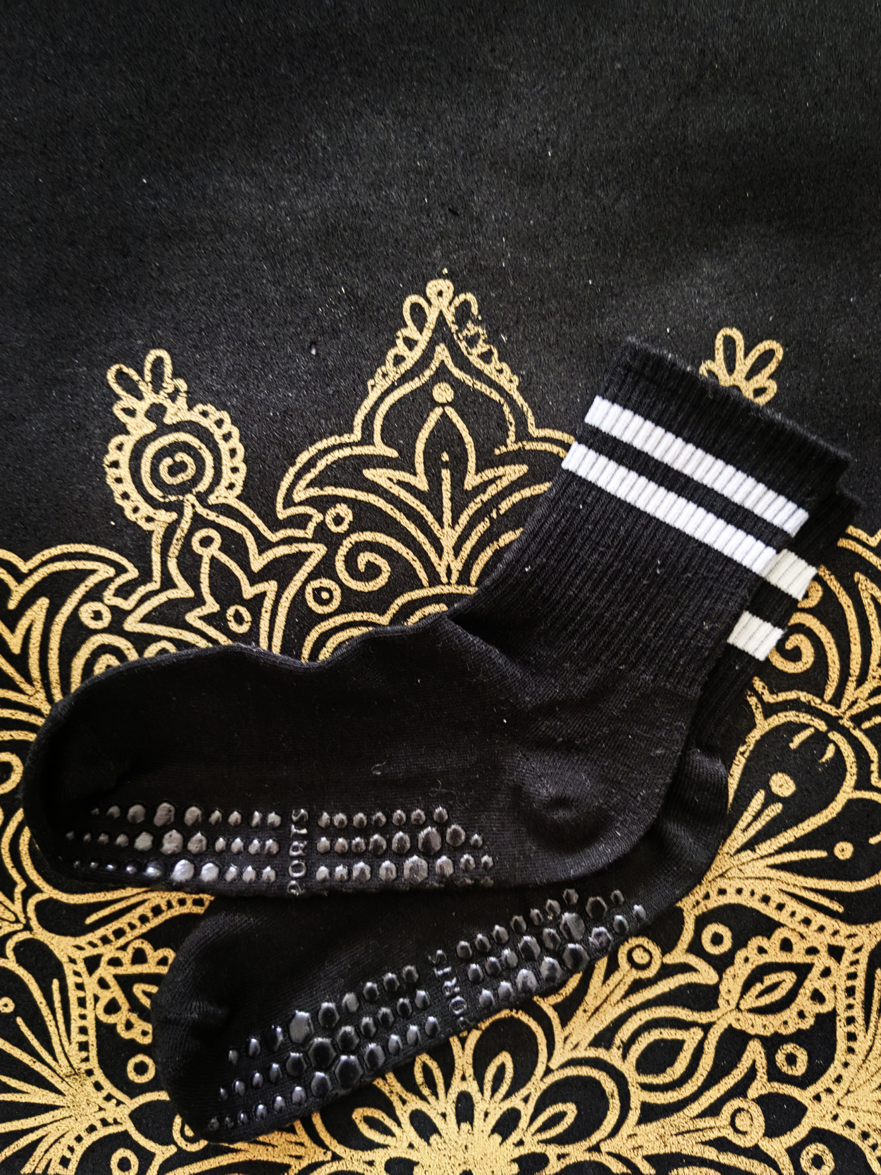 Men non-slip grip socks for Yoga & Pilates (unique size 40-46)