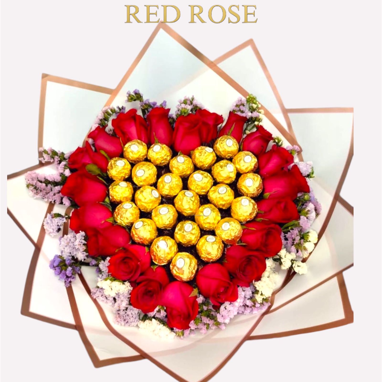 Ramo en forma de corazón con 22 rosas rojas y 24 chocolates