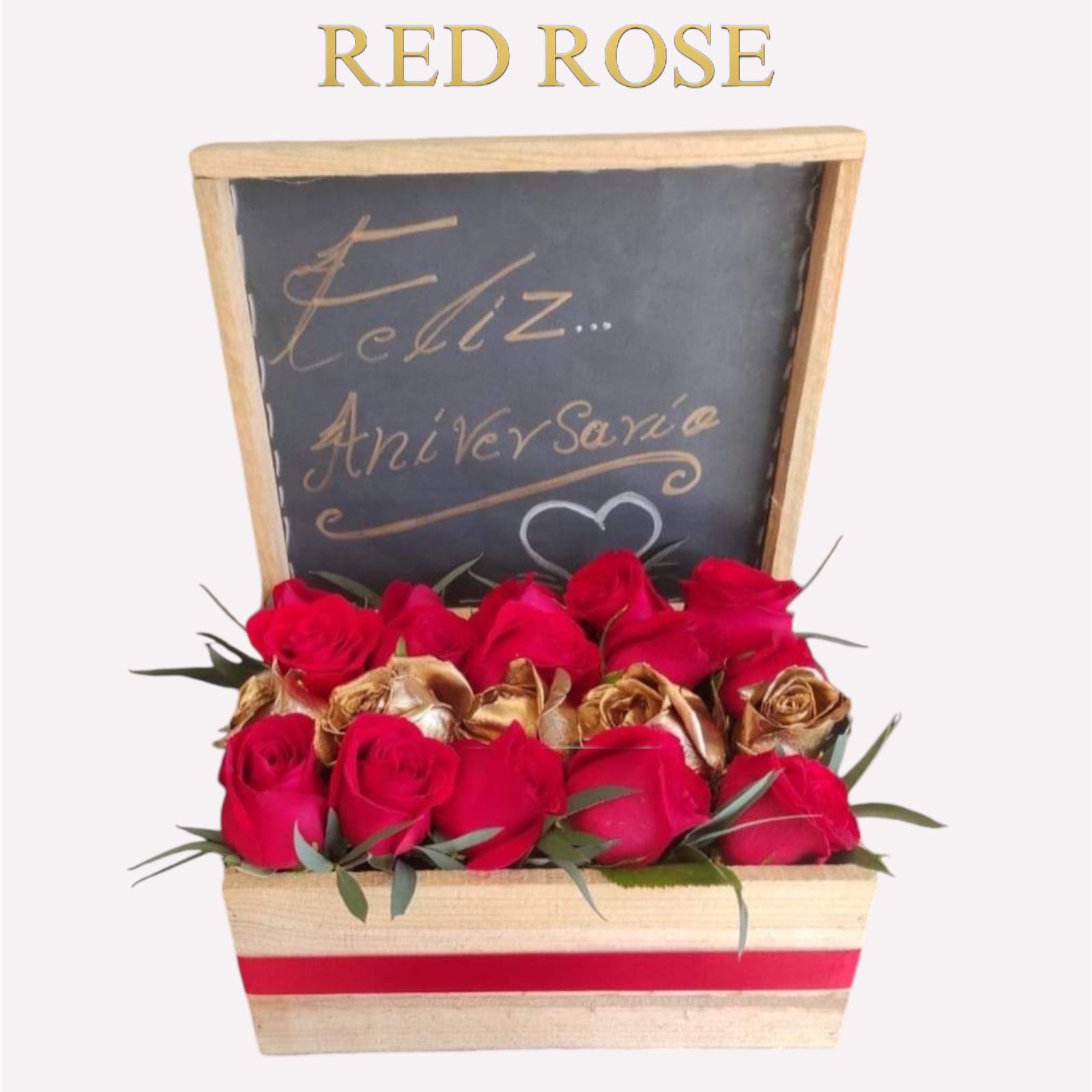 Cajita con 15 rosas rojas y cinco rosas en tono dorado con cajita de madera