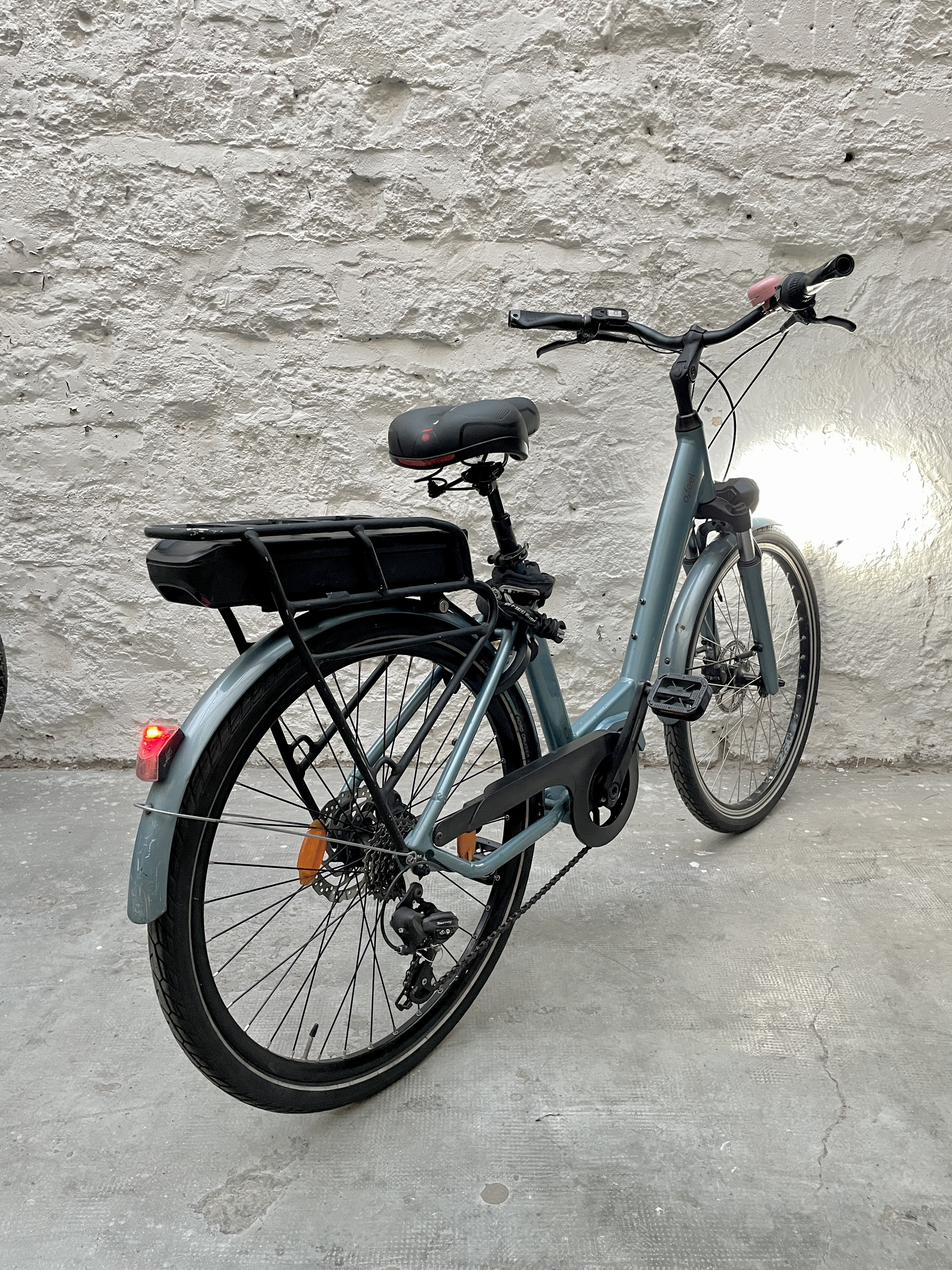 Vélo de ville électrique femme 