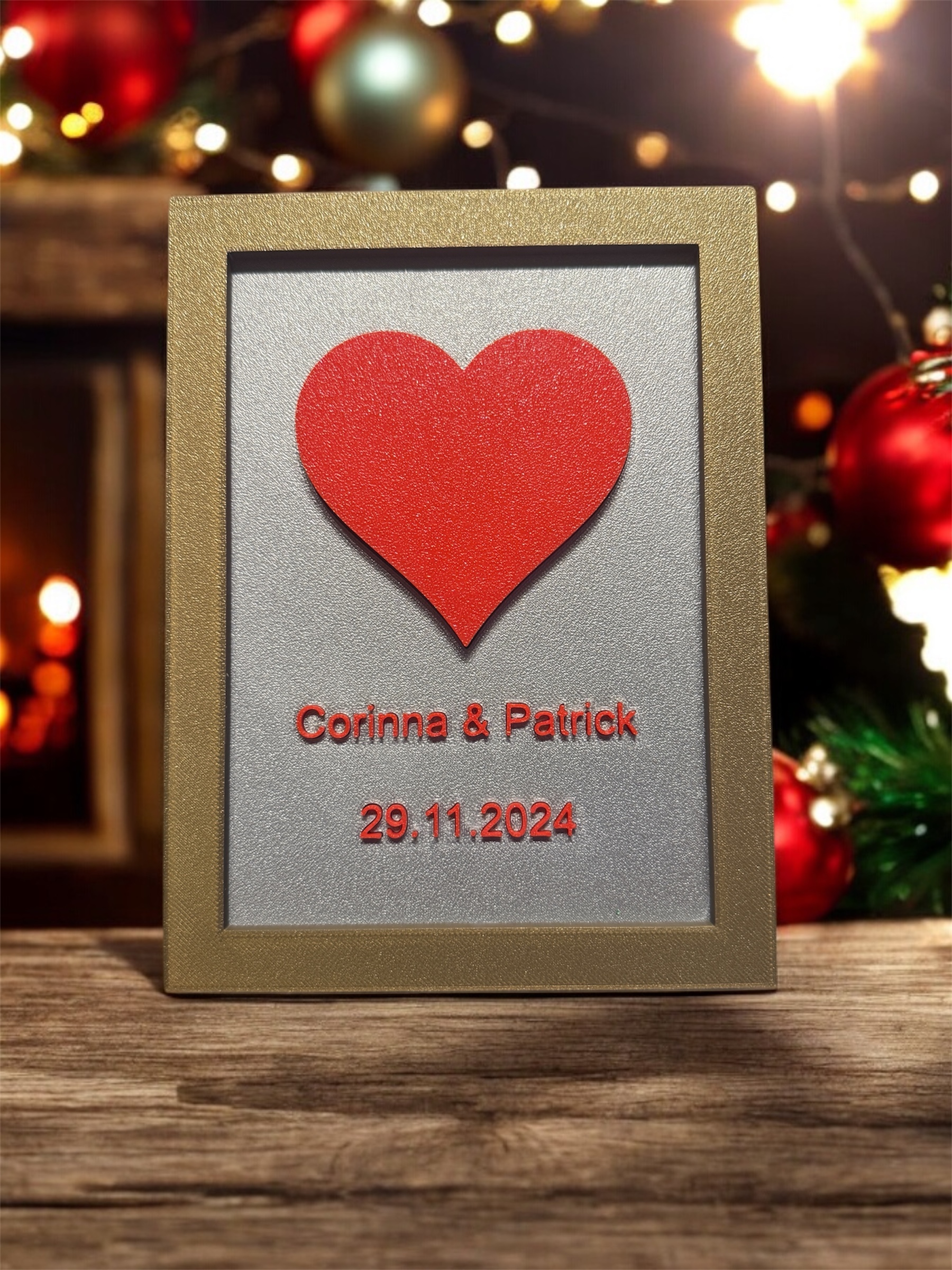 Ein einzigartiges Geschenk für Paare - Personalisierte 3D-gedruckte Platte mit Herz, Namen und Datum