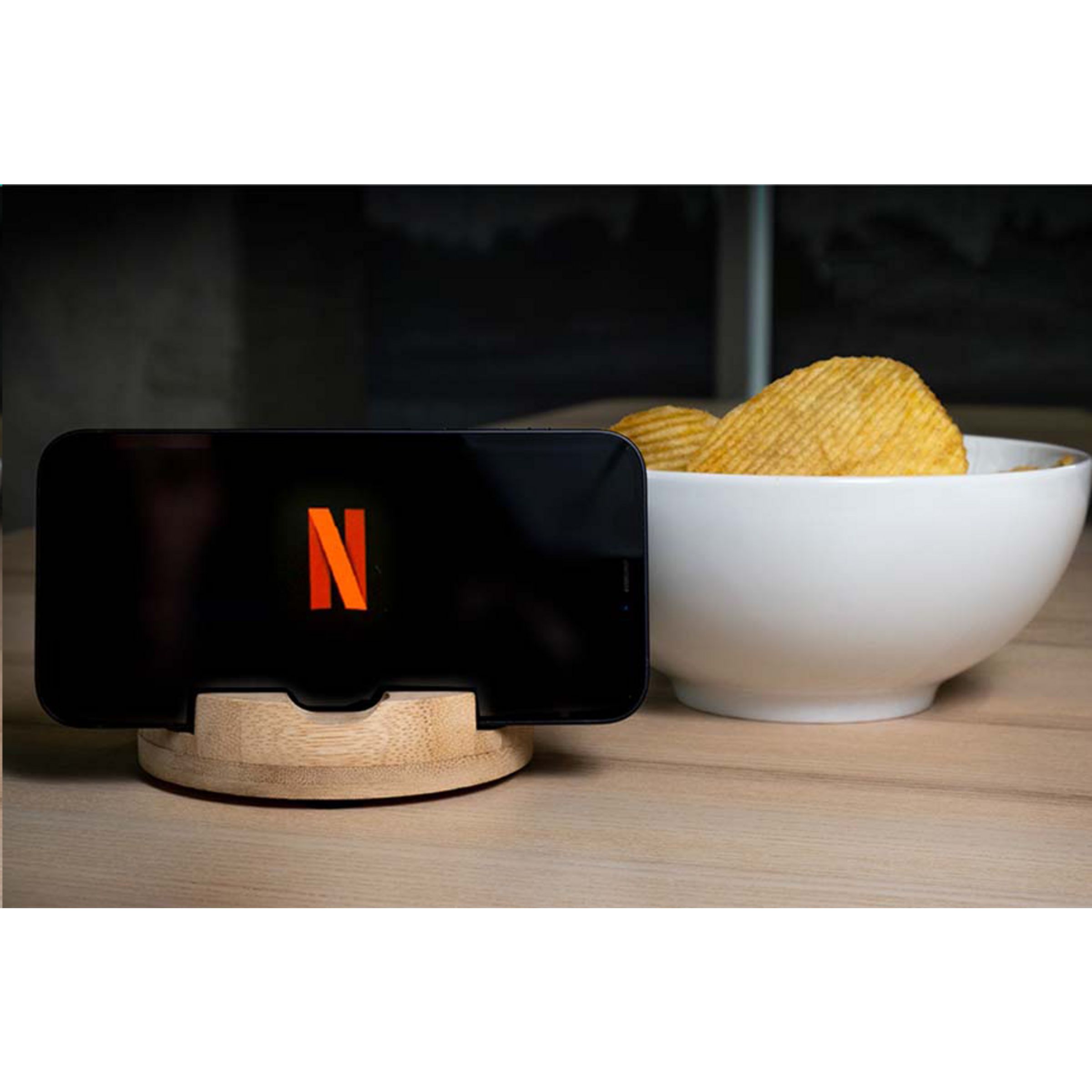 W033 Besisukantis telefono stovas