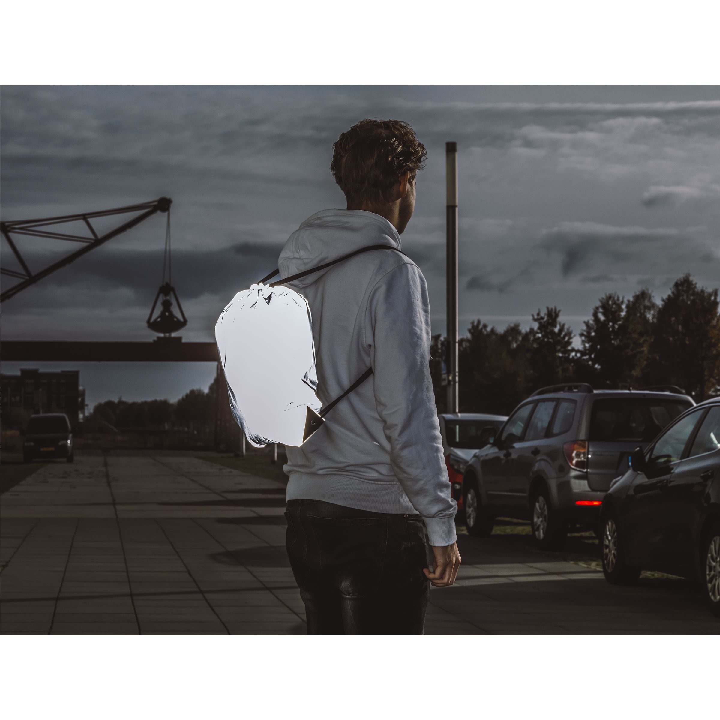 0841 Atsispindinčios medžiagos kuprinė