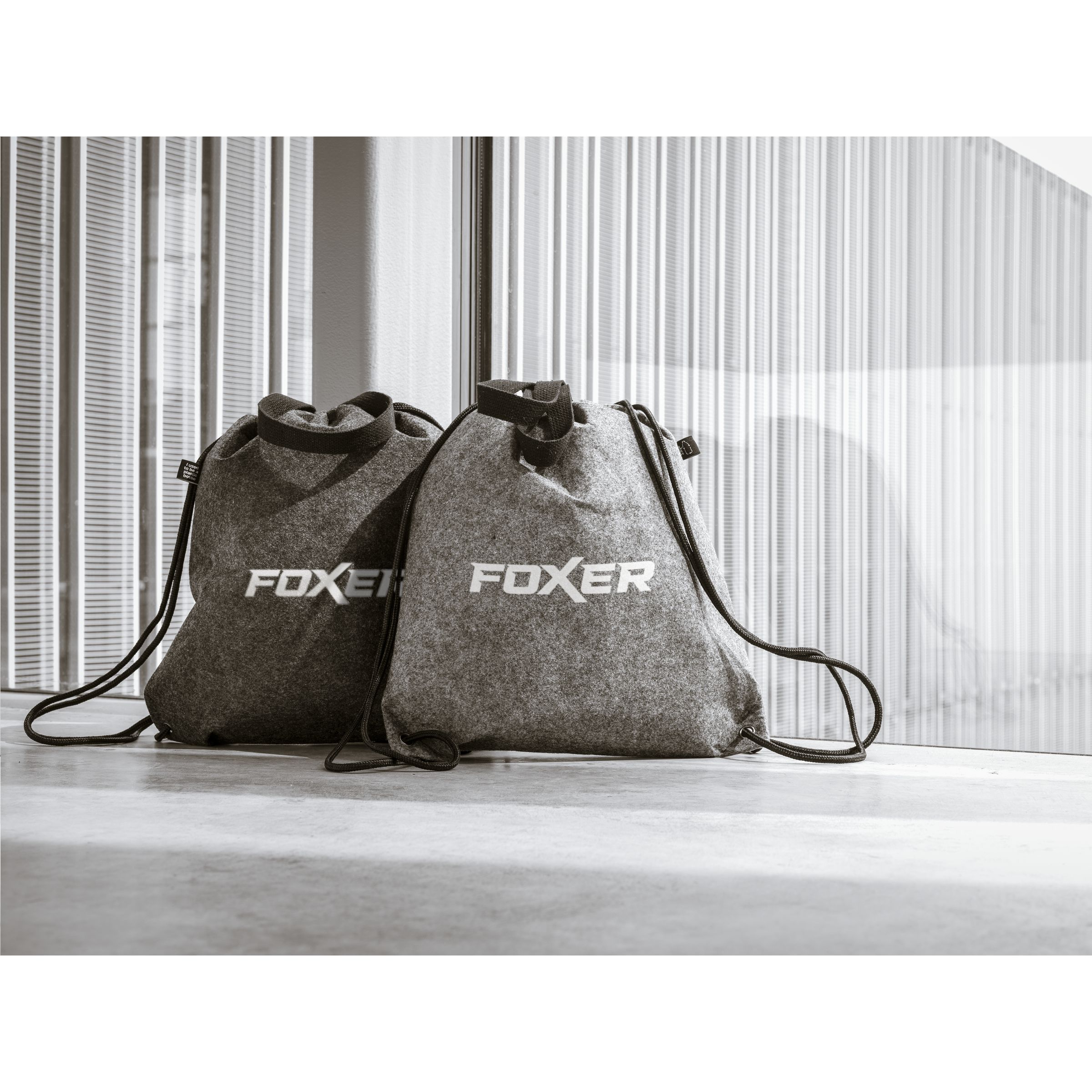 1705 Kuprinė pagaminto iš perdirbto veltinio