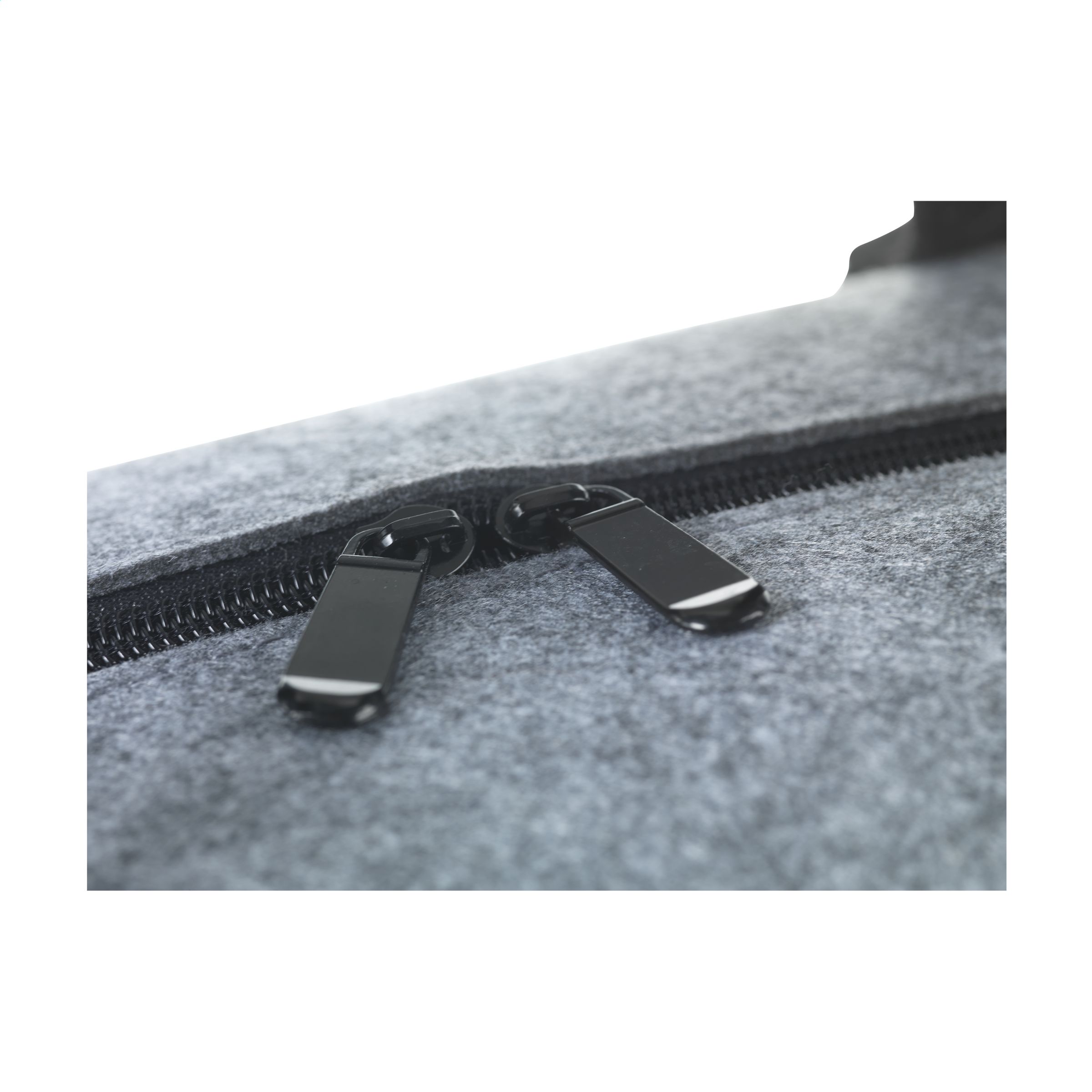 5146 Praktiška savaitgalio rankinė pagaminta iš RPET vilnos