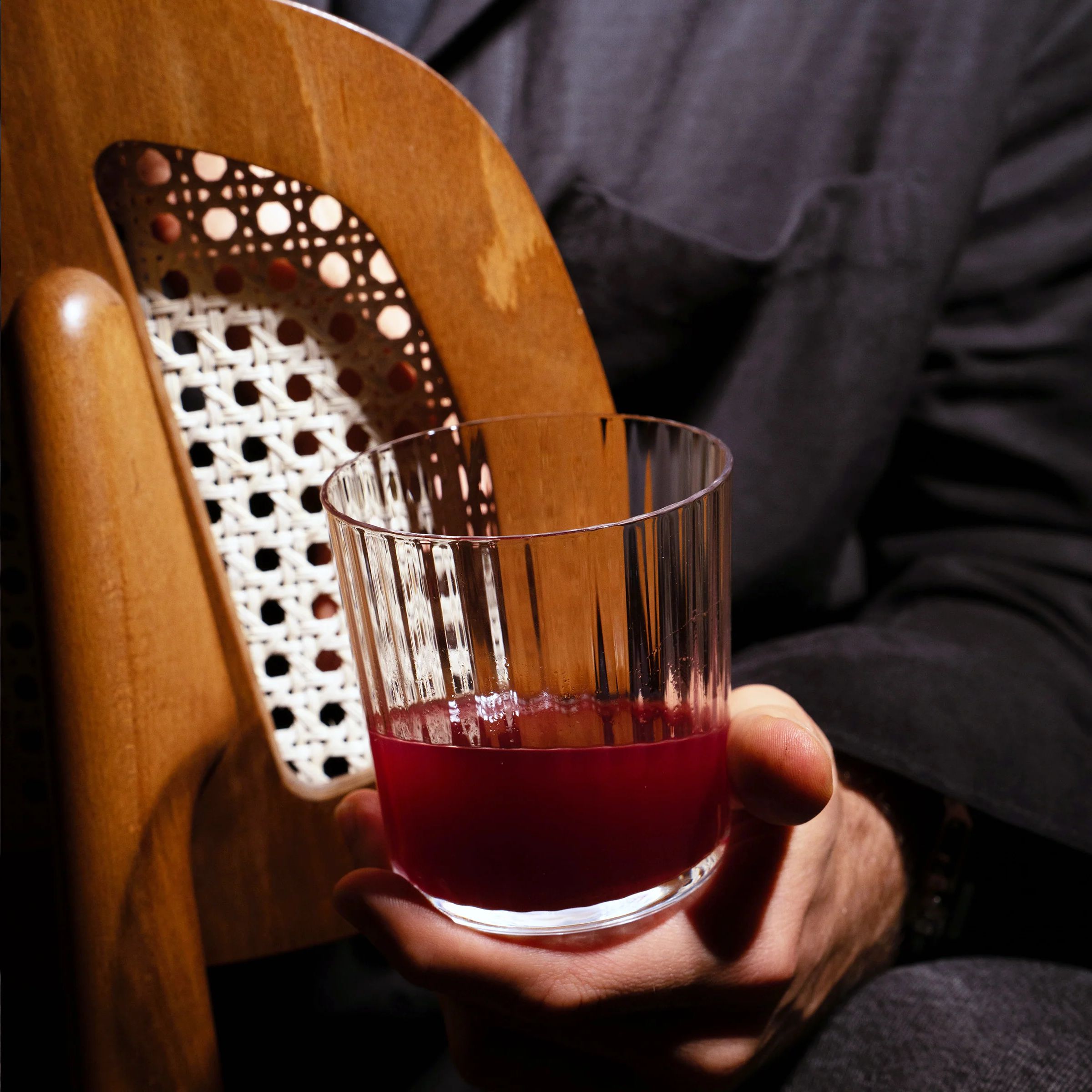 2582 Ribbio stiklinė 355 ml