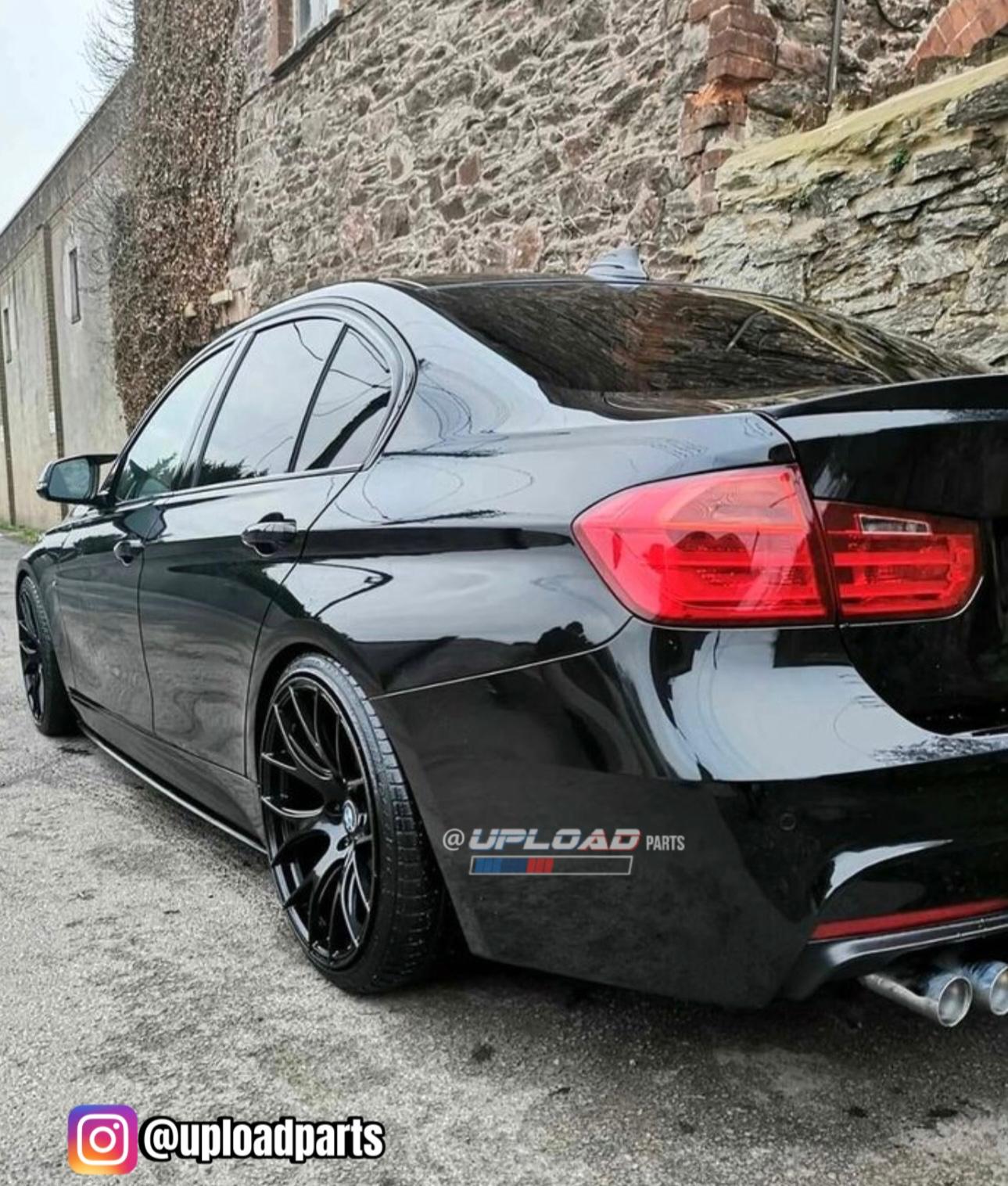 LAMINAS LATERAIS BMW SÉRIE 3 - F30 E F31 LOOK M PERFORMANCE