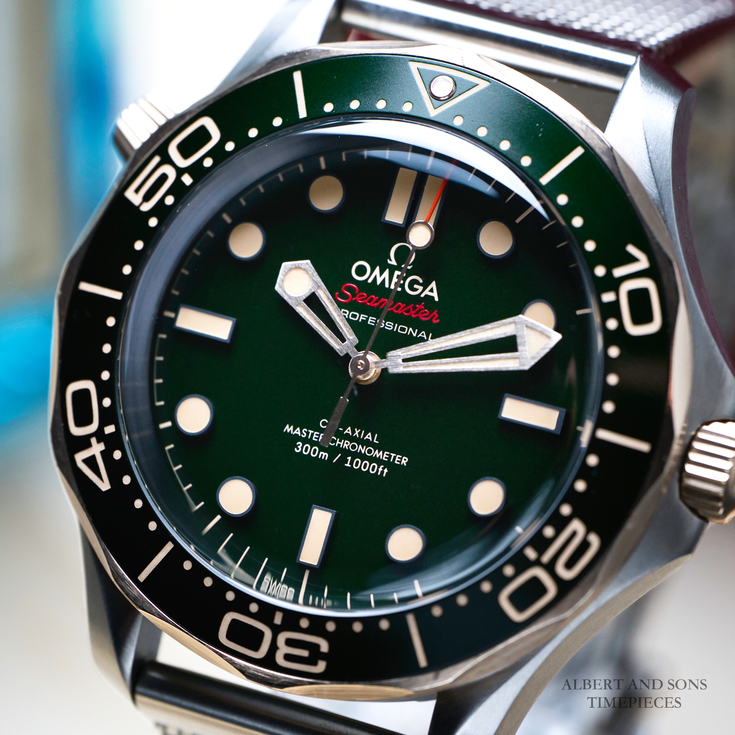 Omega Seamaster Diver 300M Titanium Bronze Gold Green Dial 210.90.42.20.10.001 Box&Papers