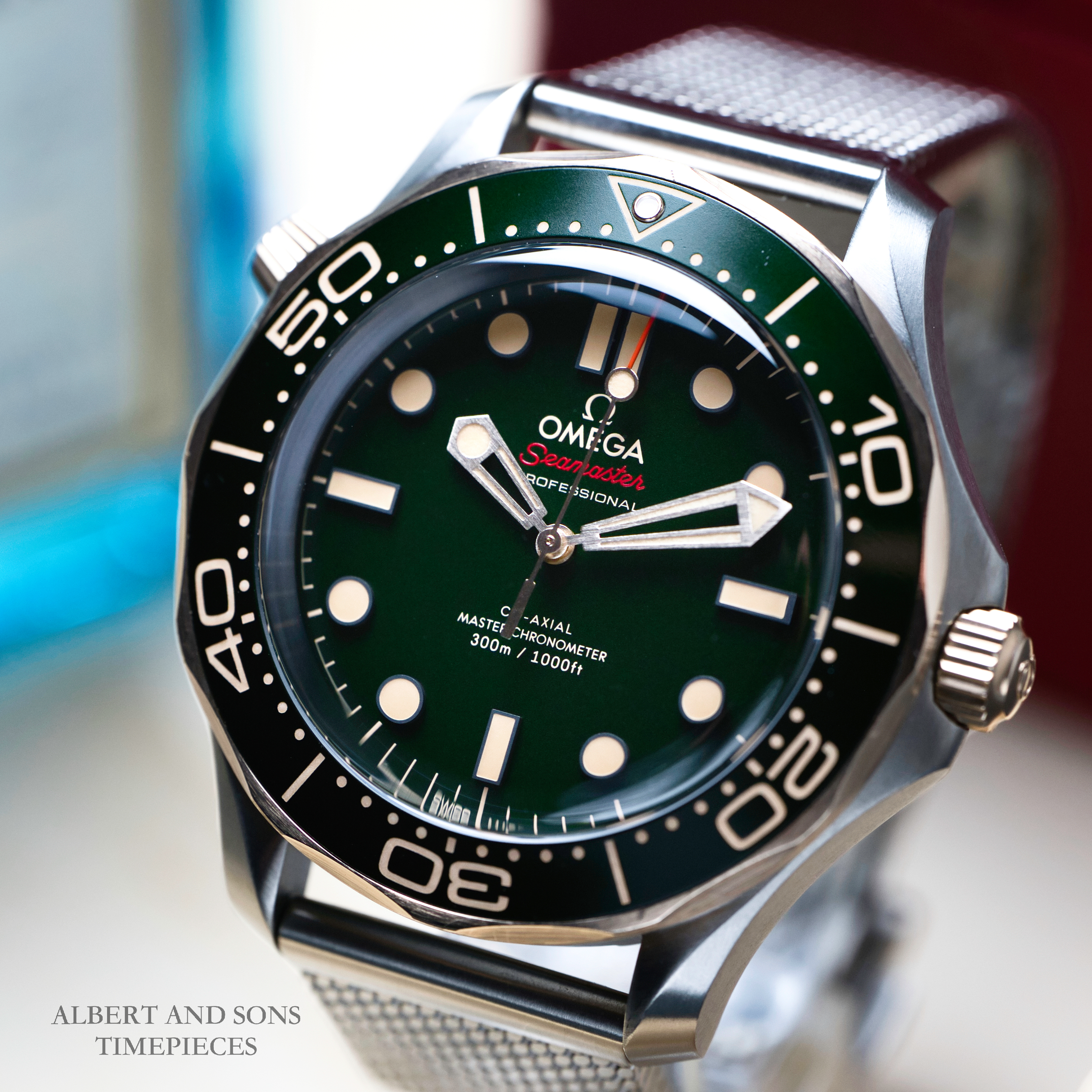 Omega Seamaster Diver 300M Titanium Bronze Gold Green Dial 210.90.42.20.10.001 Box&Papers
